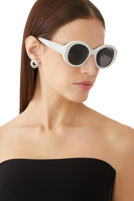 Bold 3 Dot Embellished Round Sunglasses