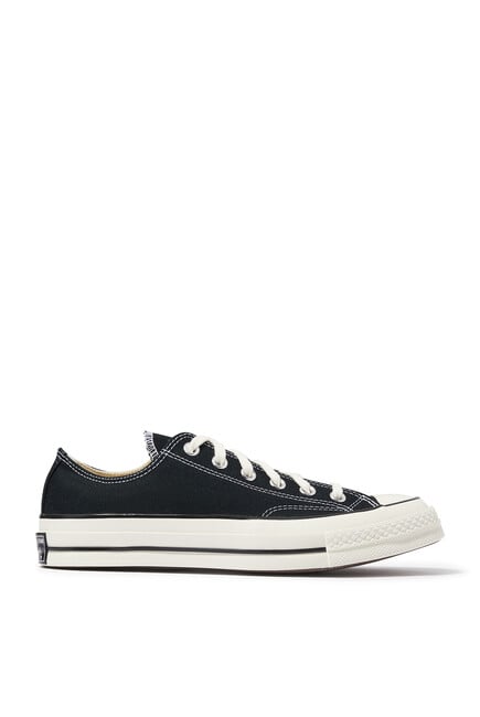 CHUCK 70 CANVAS LOW TOP SNEAKERS:BLK:4