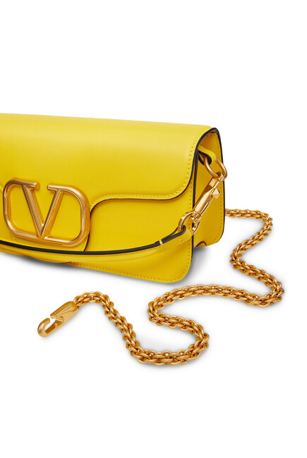  VLogo Signature Shoulder Bag