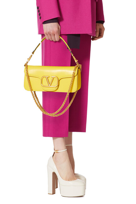  VLogo Signature Shoulder Bag