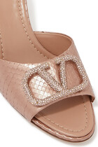  V Logo Signature Middle East Exclusive Mules