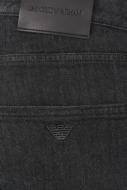 J06 Slim-Fit Jeans