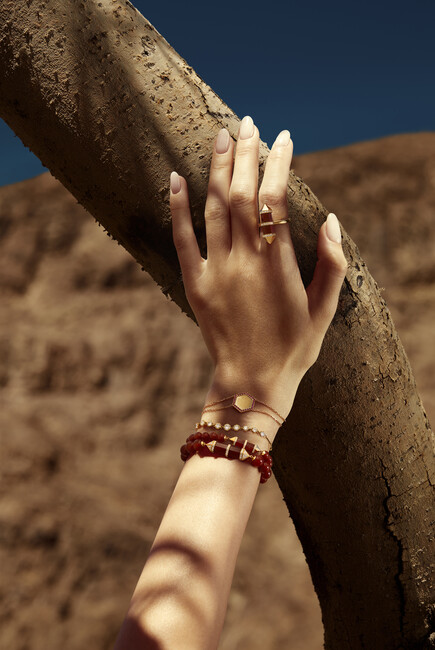 Chakra Medium Horizontal Beaded Bracelet, 18k Yellow Gold with Diamonds & Carnelian