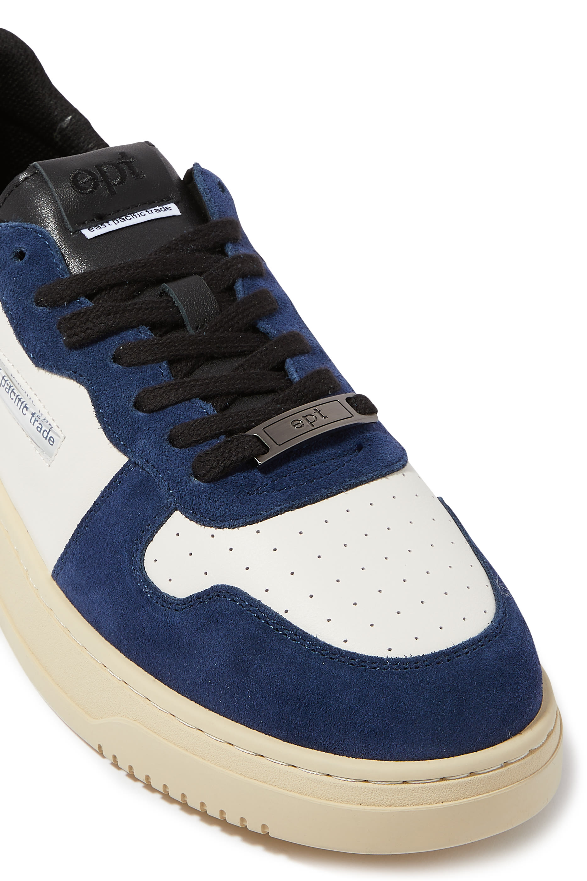 Dive Court Sneakers
