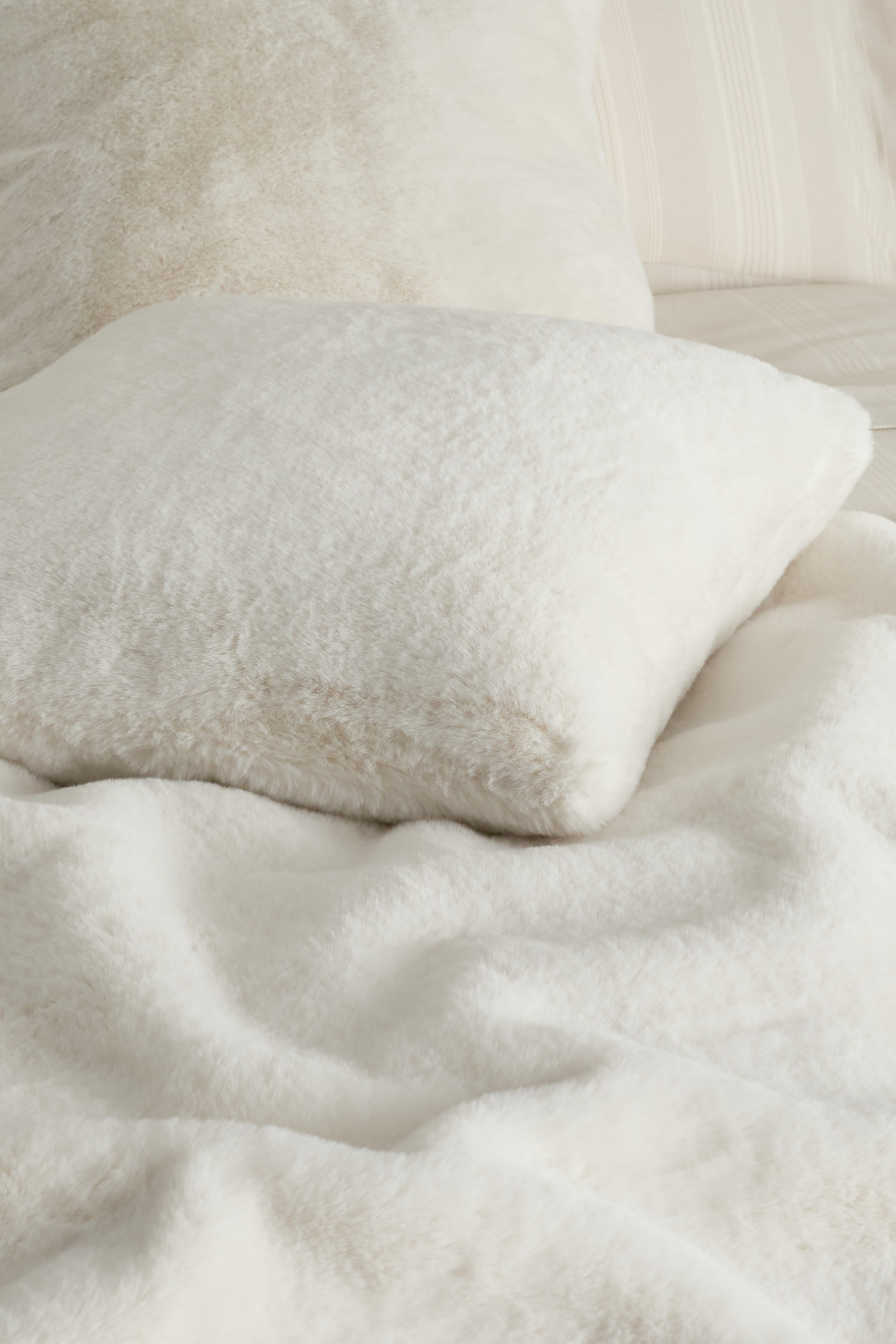 Super Soft Faux Fur Cushion Cover