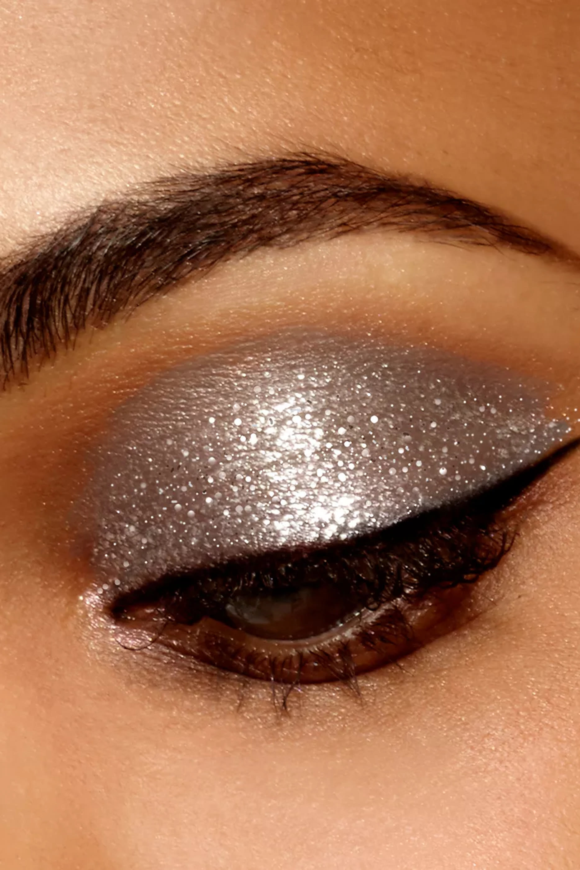 Glitter & Glow Liquid Eye Shadow