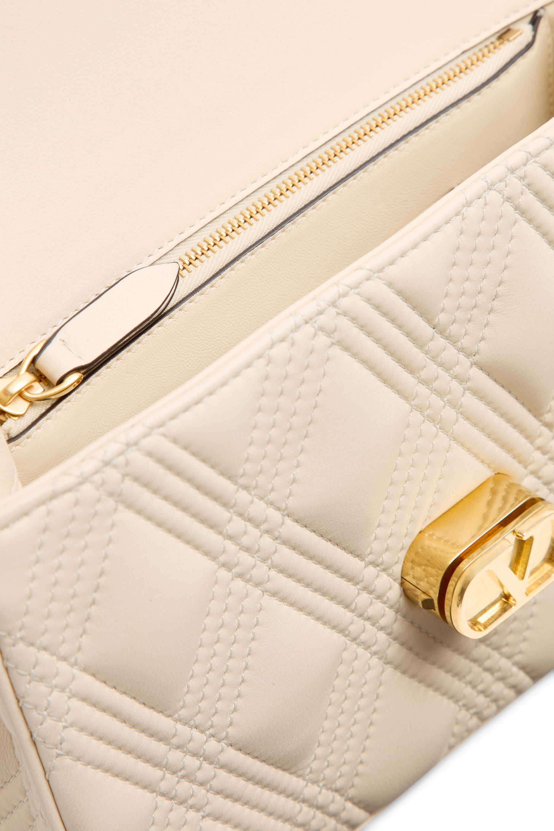 Quiltie 67 Medium Shoulder Bag