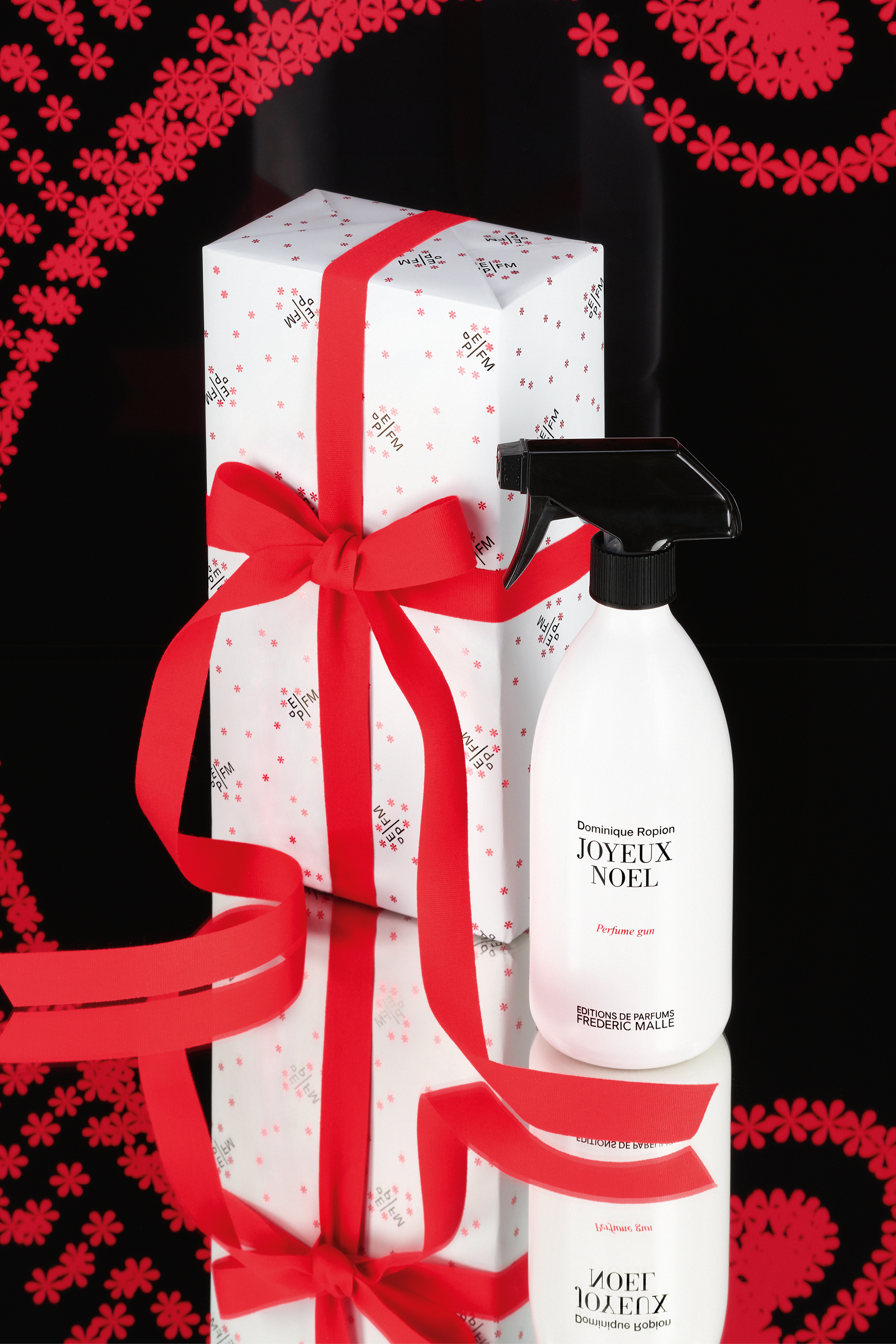 Joyeux Noel Perfume Gun