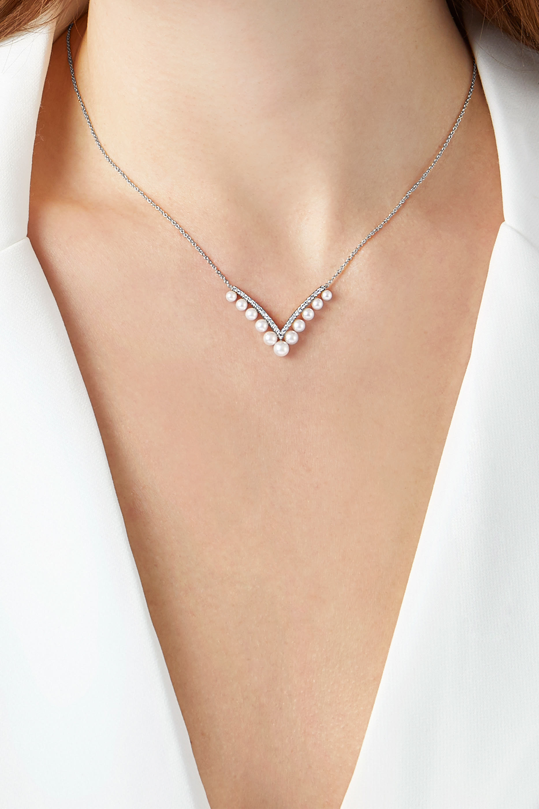 Sleek Necklace, 18k White Gold, Diamond & Pearls