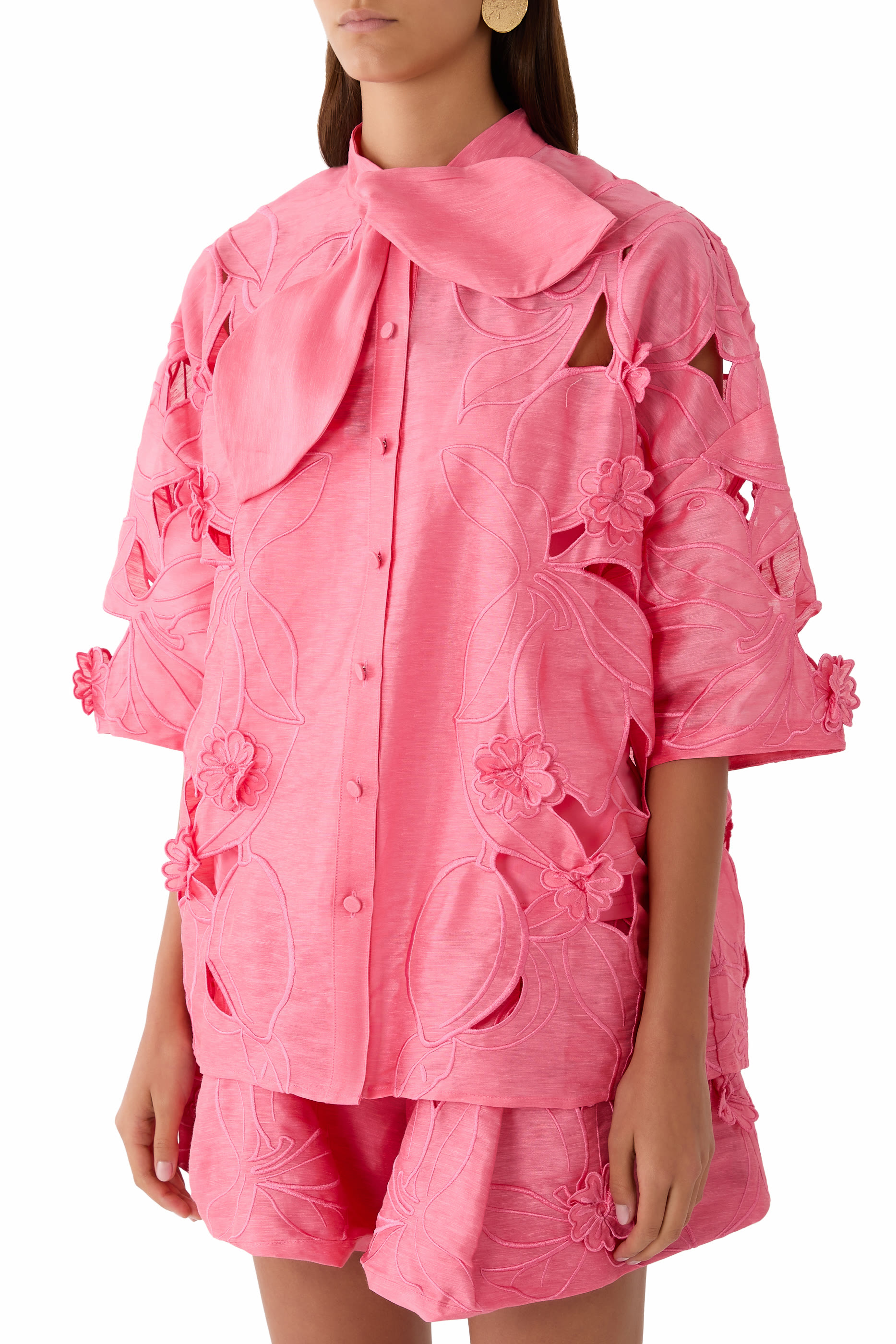 Brooklyn Appliqu&eacute; Bow Puff Sleeves Top