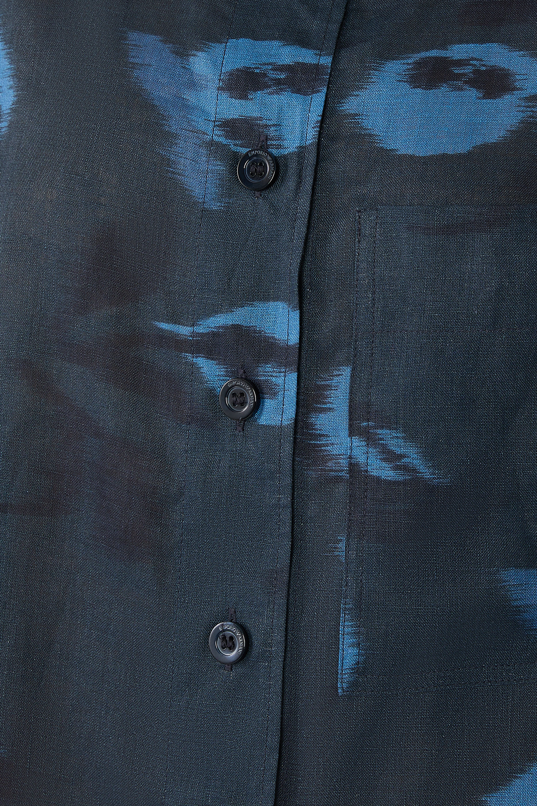 Chin&eacute; Flower Print High-Collar Shirt
