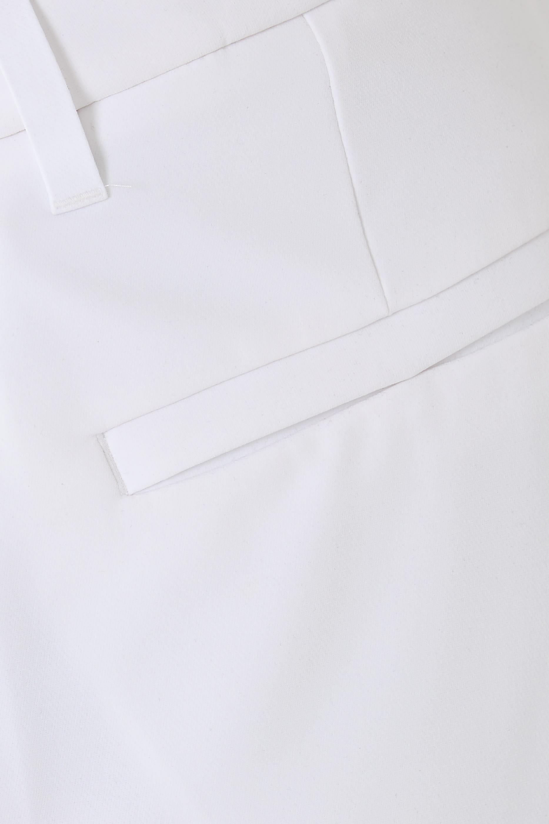  Slim-Fit Shorts in Water-Repellent Stretch Fabric