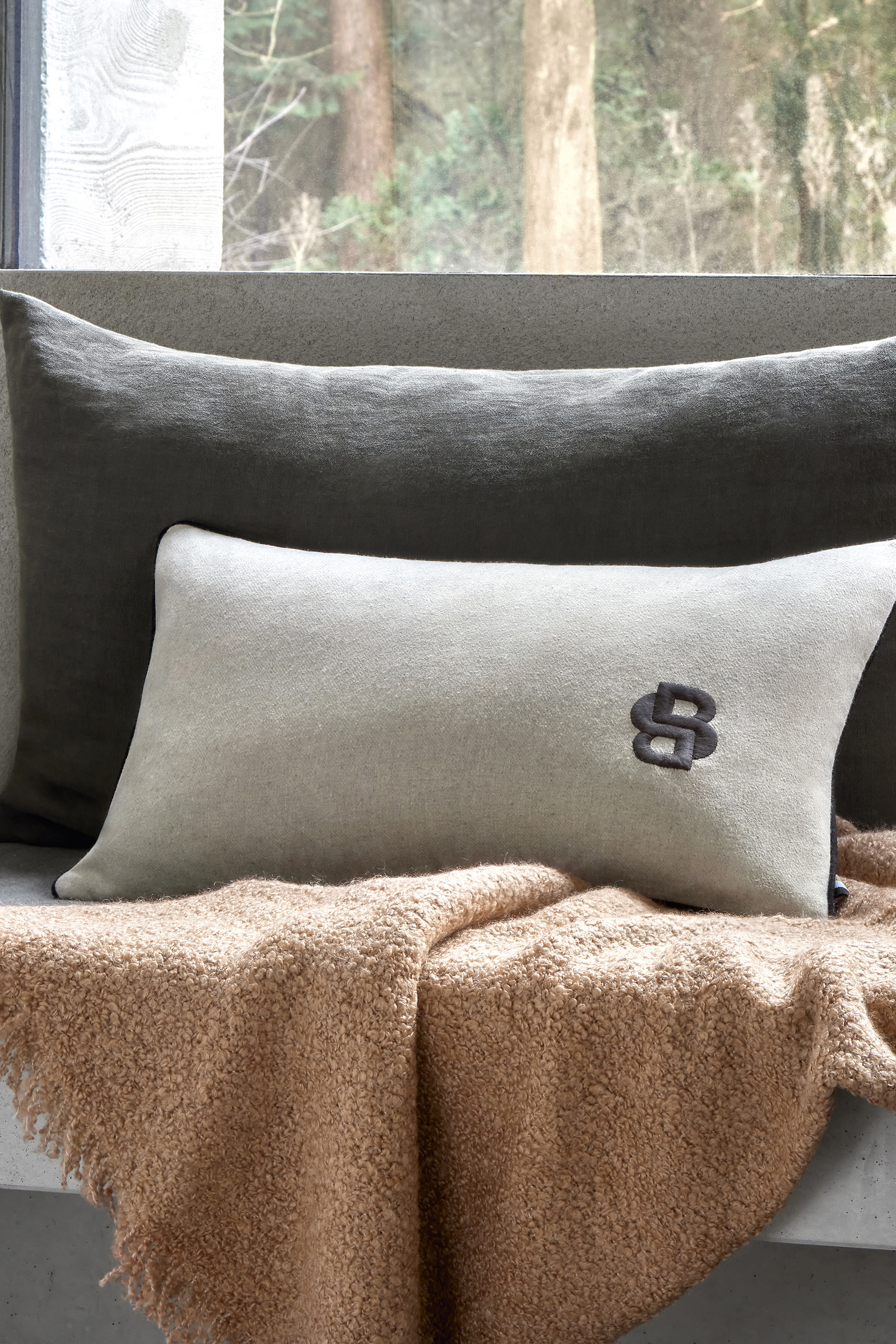 Double B Cushion Cover