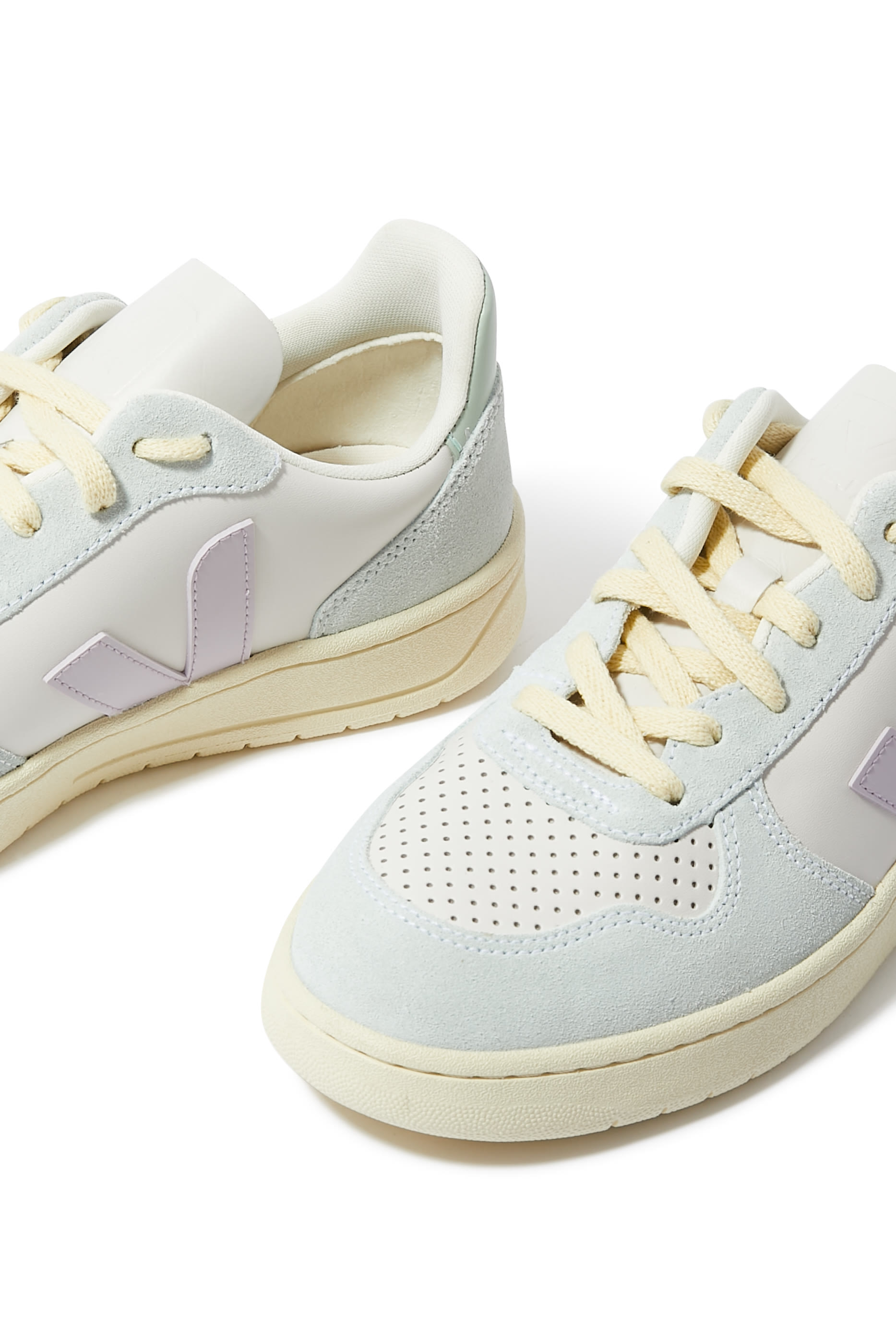 V-10 Leather Low-Top Sneakers