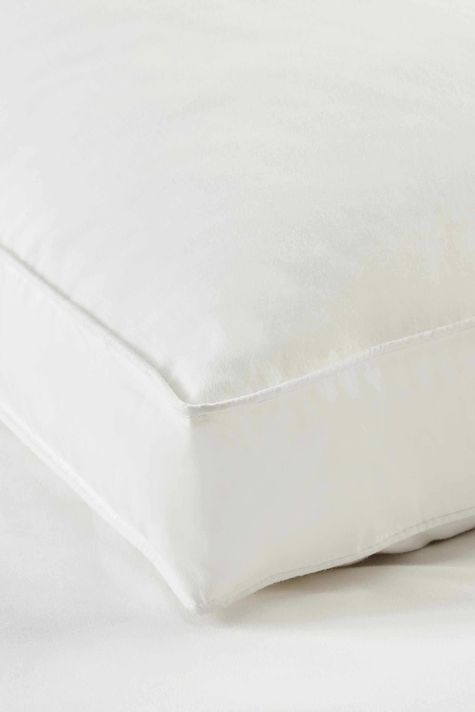 Deluxe Down Alternative Side Support Pillow