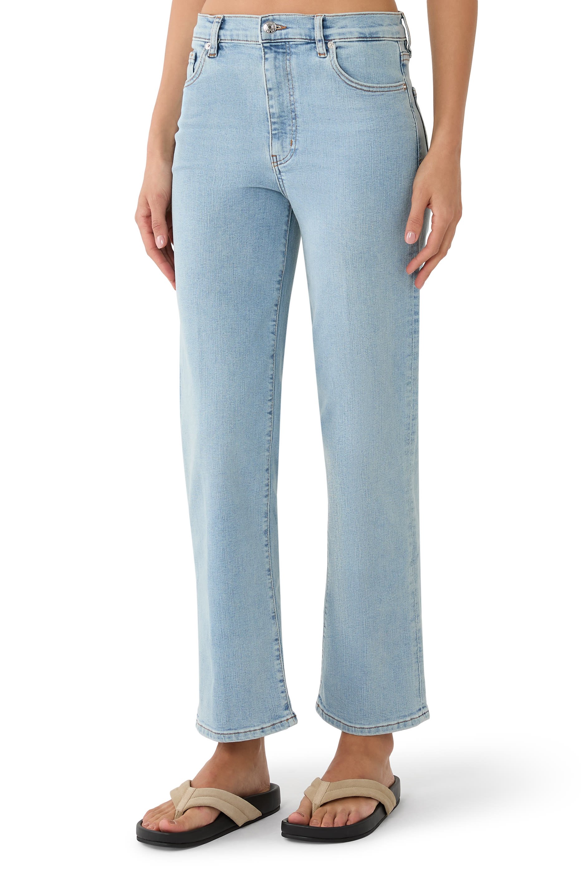Le Sleek Straight Jeans