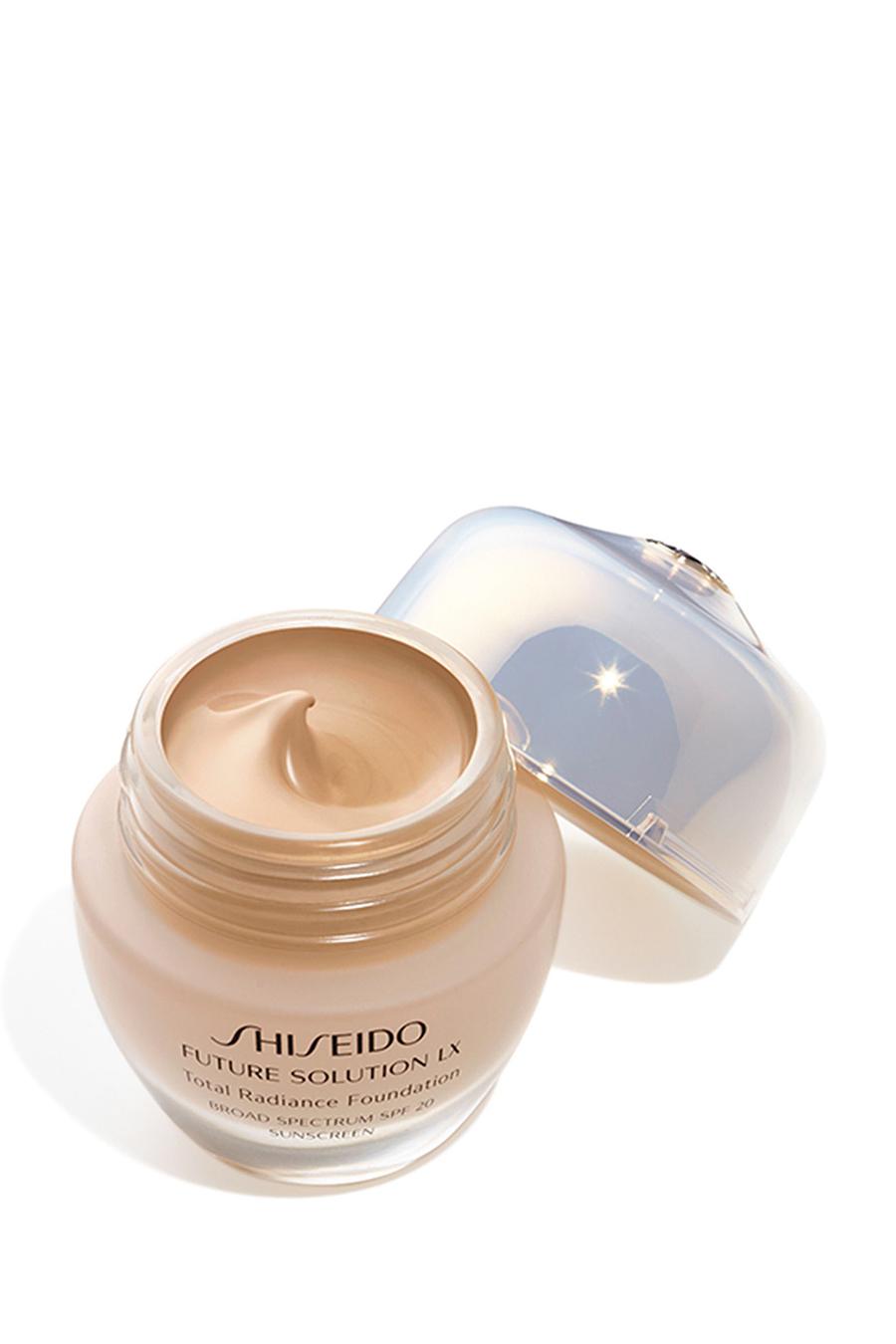 Future Solution LX Total Radiance Foundation
