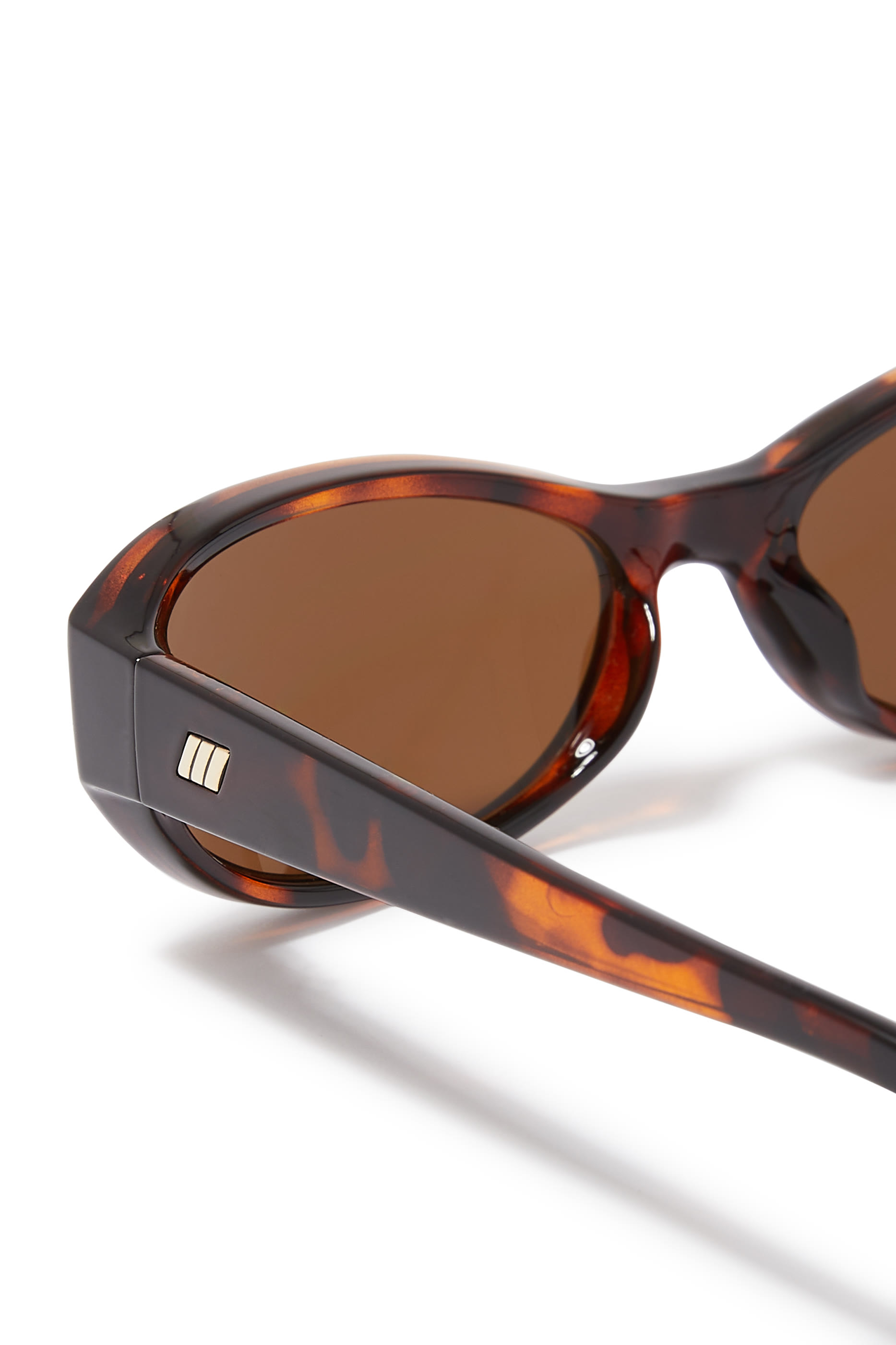 Don't Cha Oval Sunglasses