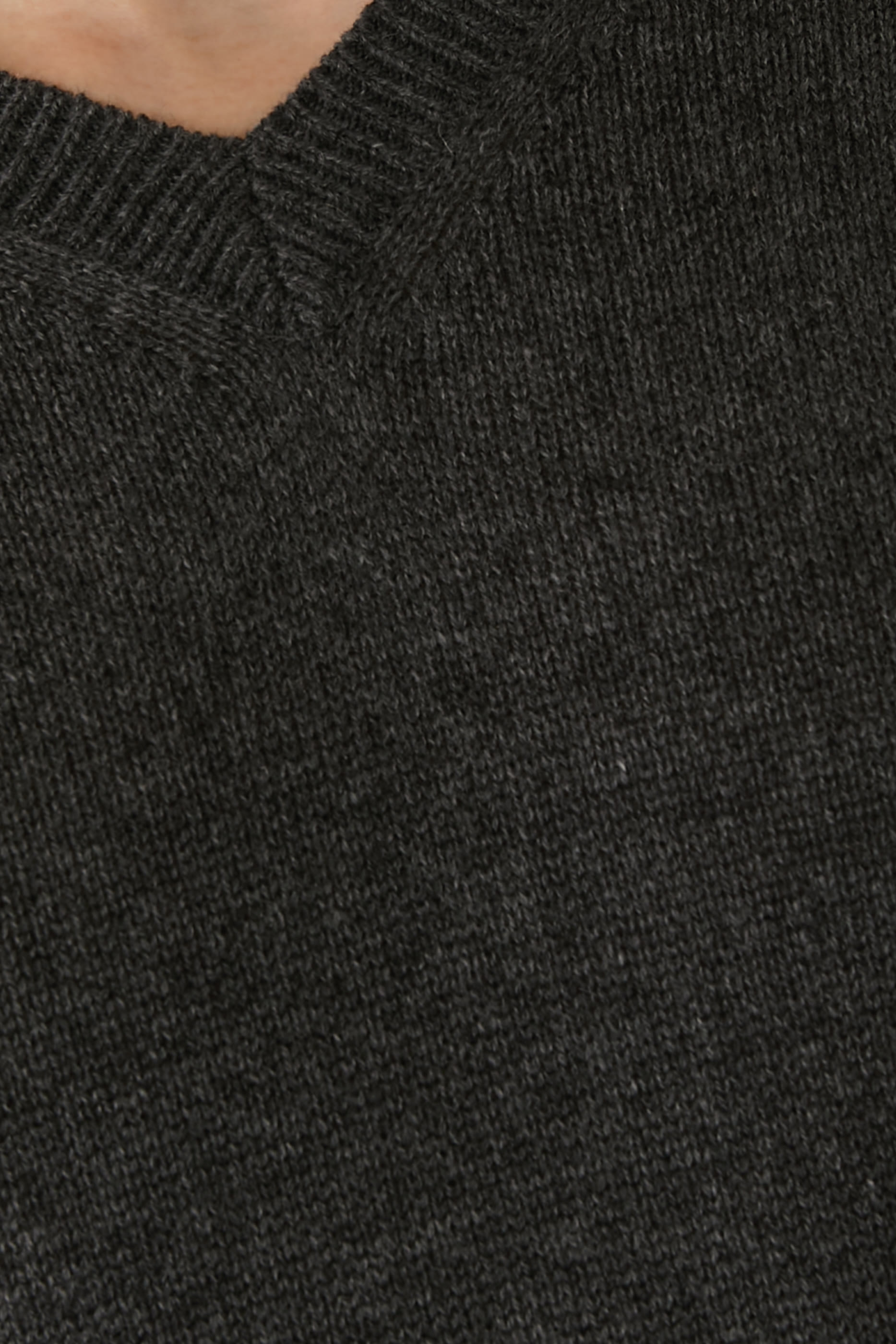 Light Cashmere Knit V-Neck Pullover 