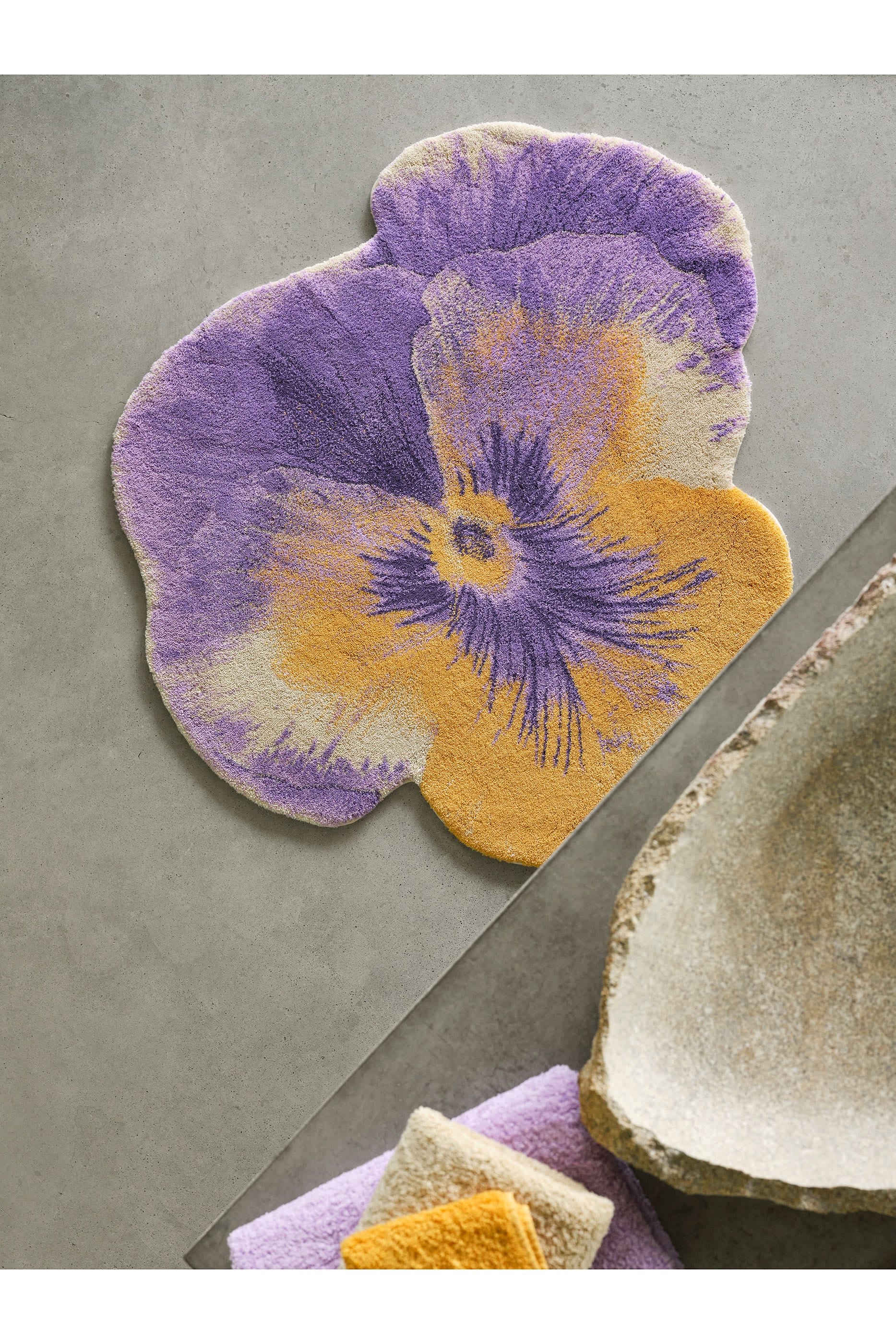 Pansy Bath Rug