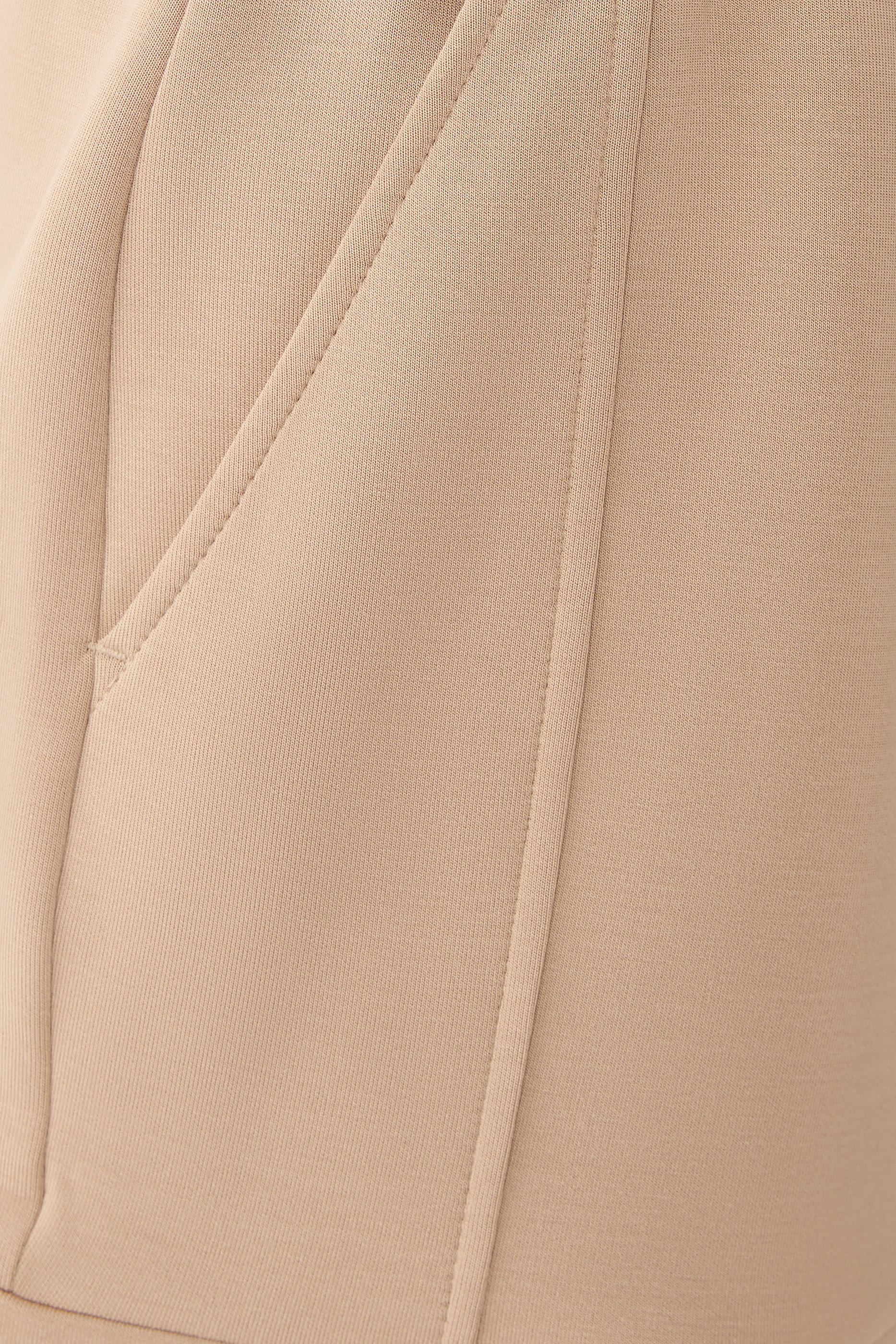 Atrium High-Rise Shorts 4.5"