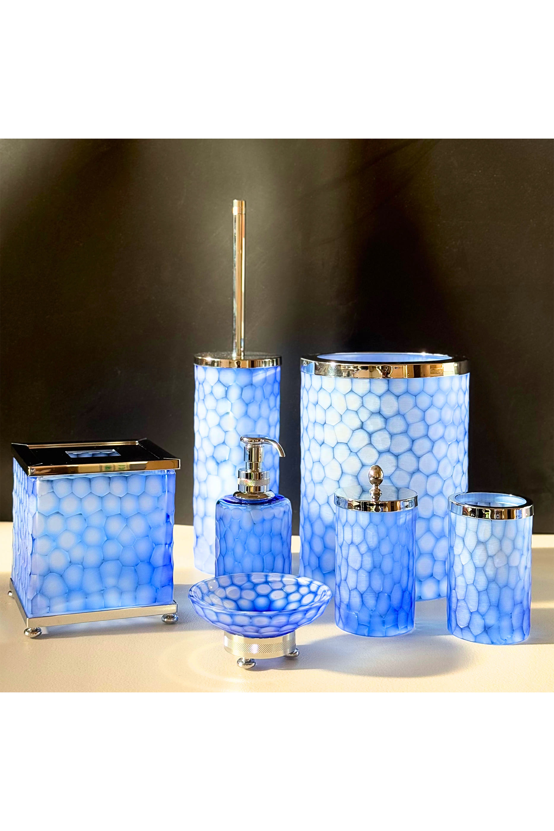 Ocean Honeycomb Tissue Holder