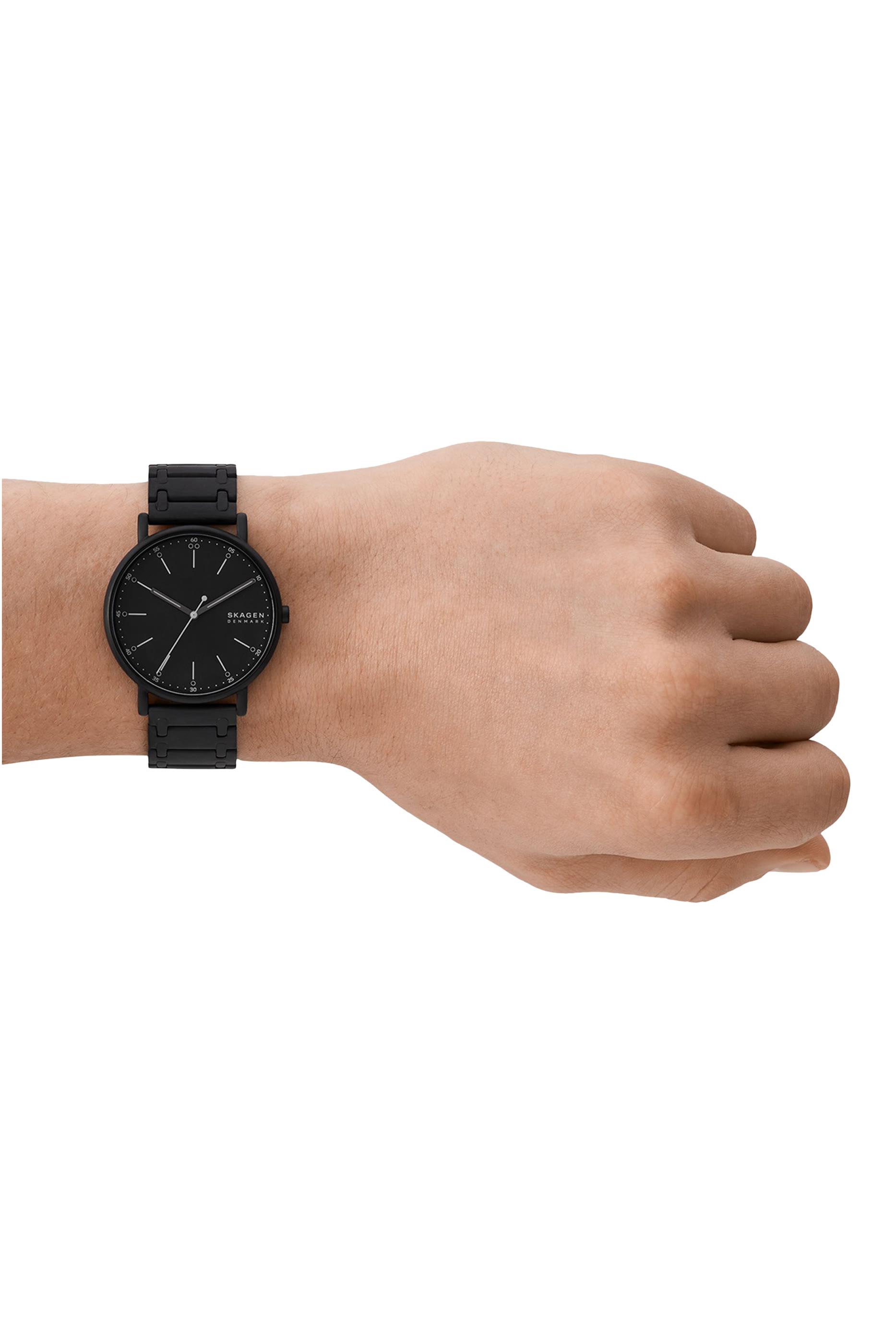 Signatur Three-Hand Stainless Steel Bracelet Watch