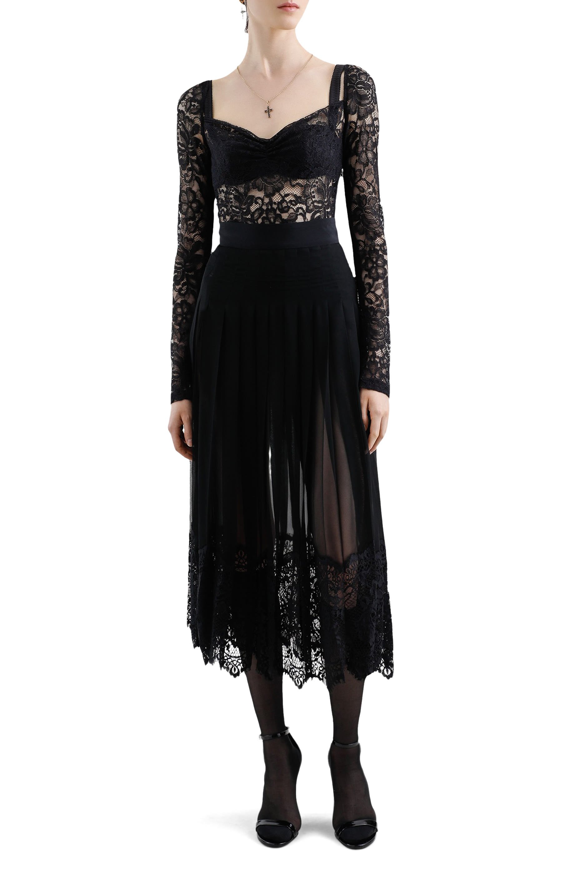 Floral Lace Top with a Sweetheart Neckline