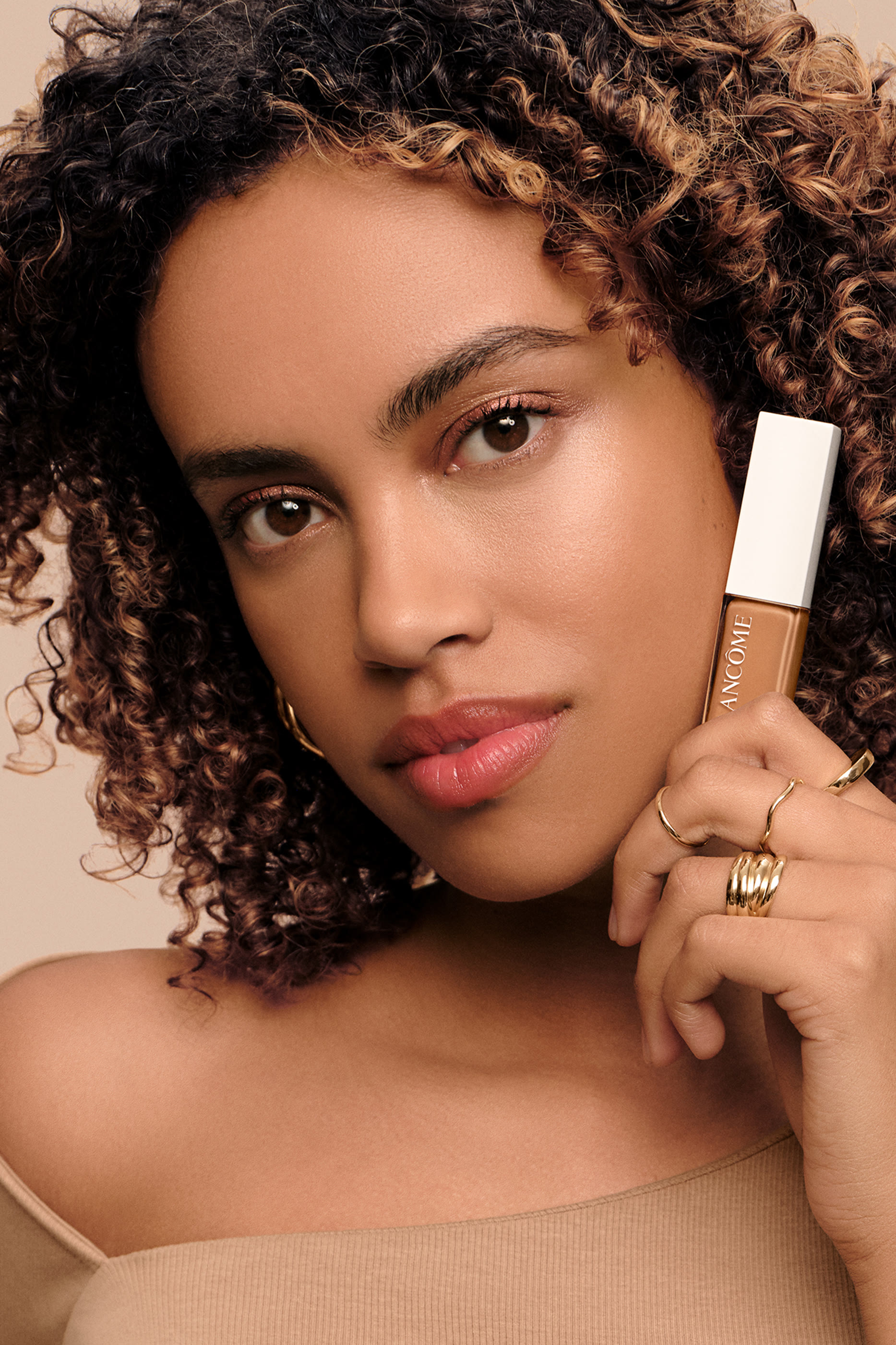 Tient Id&ocirc;le Ultra Wear Care & Glow Foundation