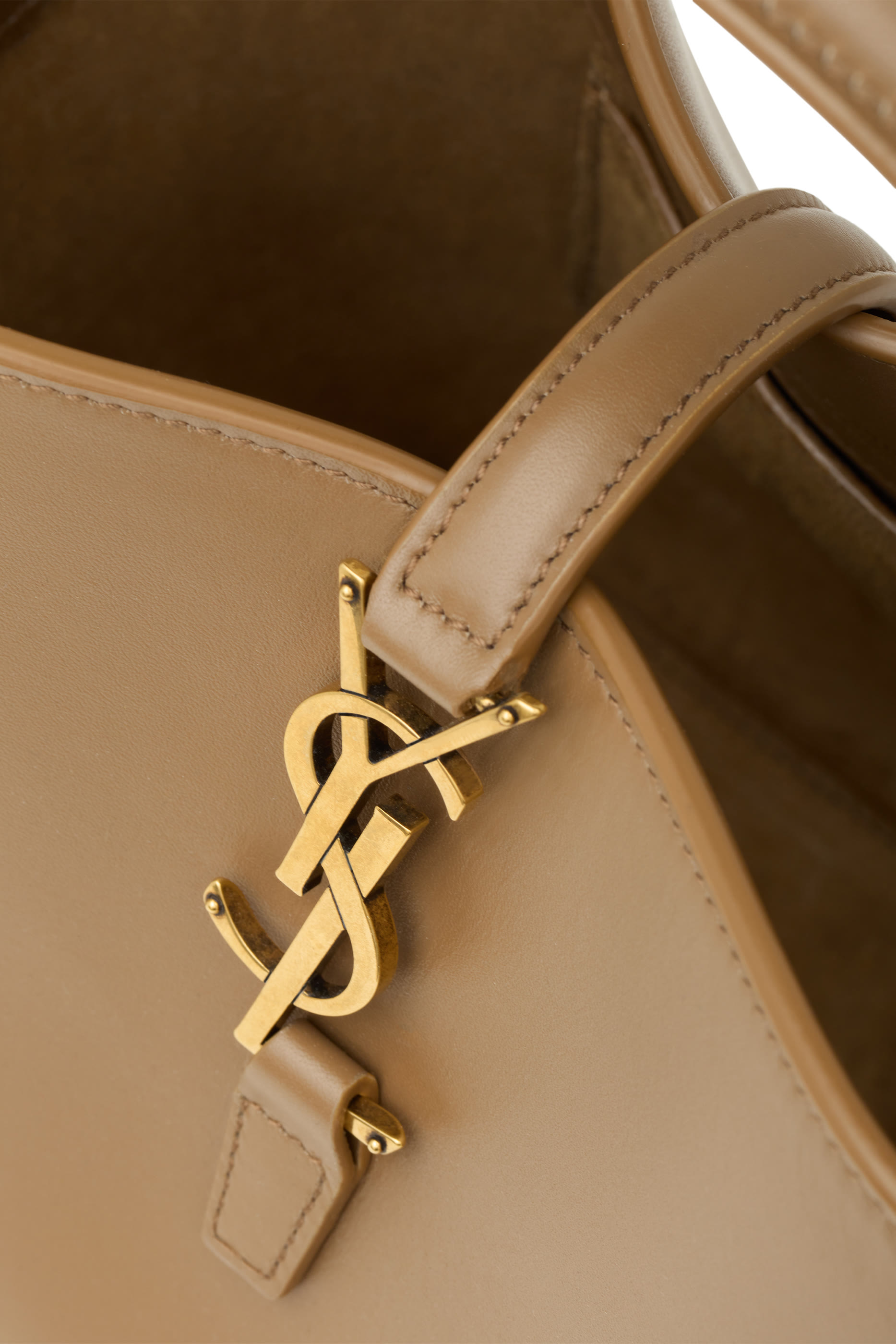  Le 37 Small Shoulder Bag in Shiny Leather 