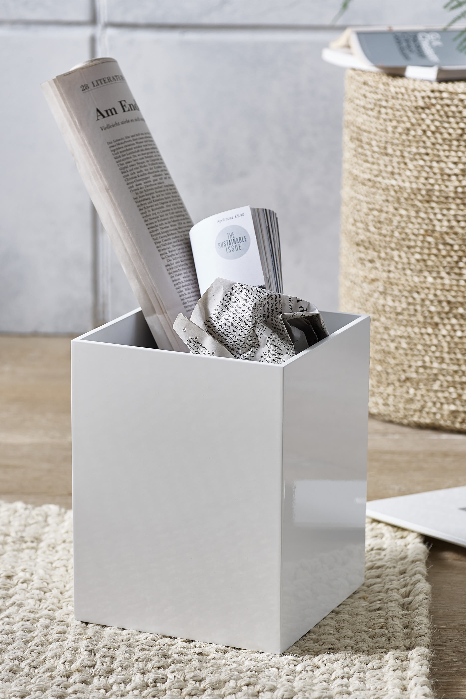 Lacquer Waste Paper Bin