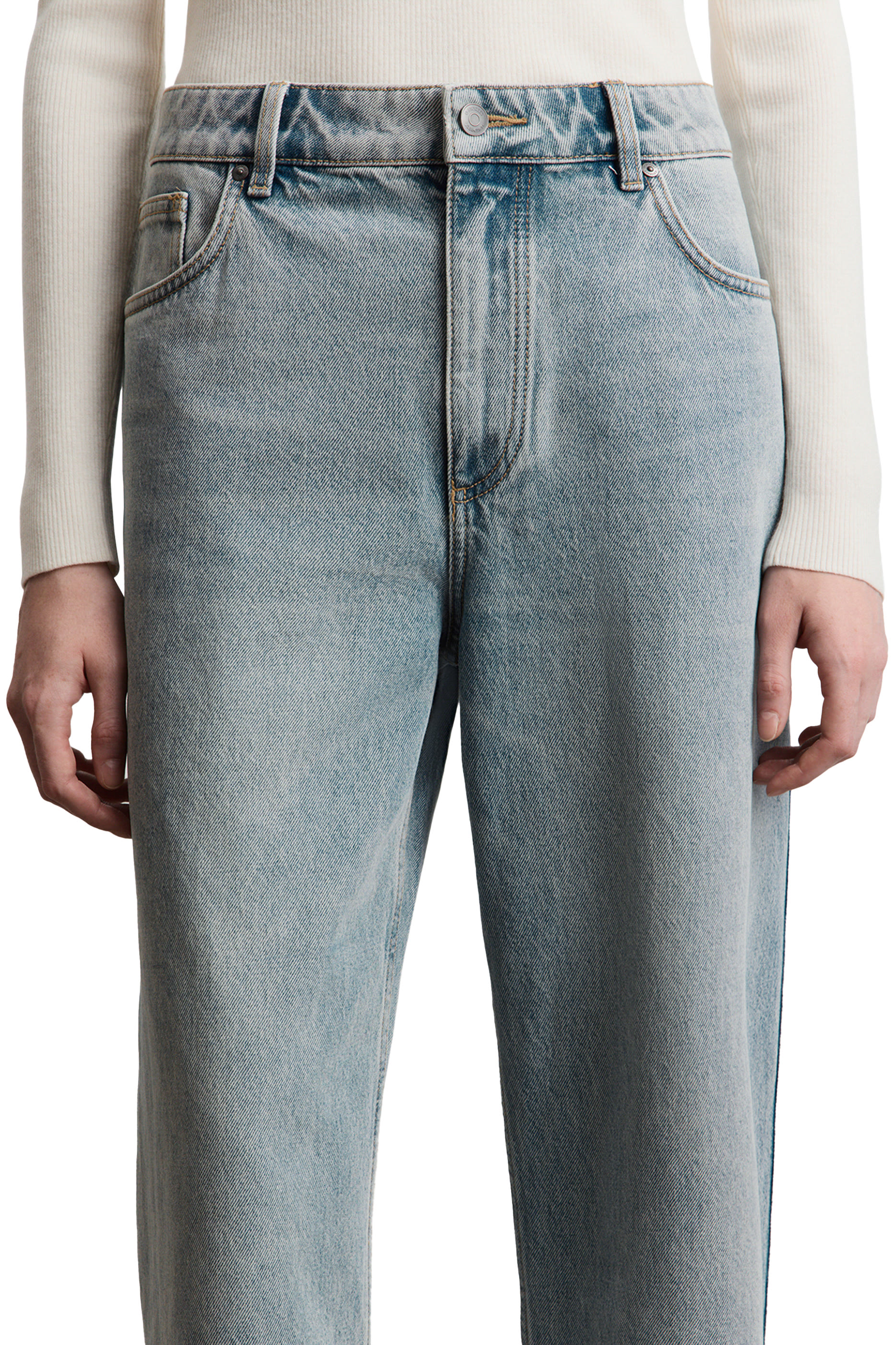 Straight Leg Jeans 334