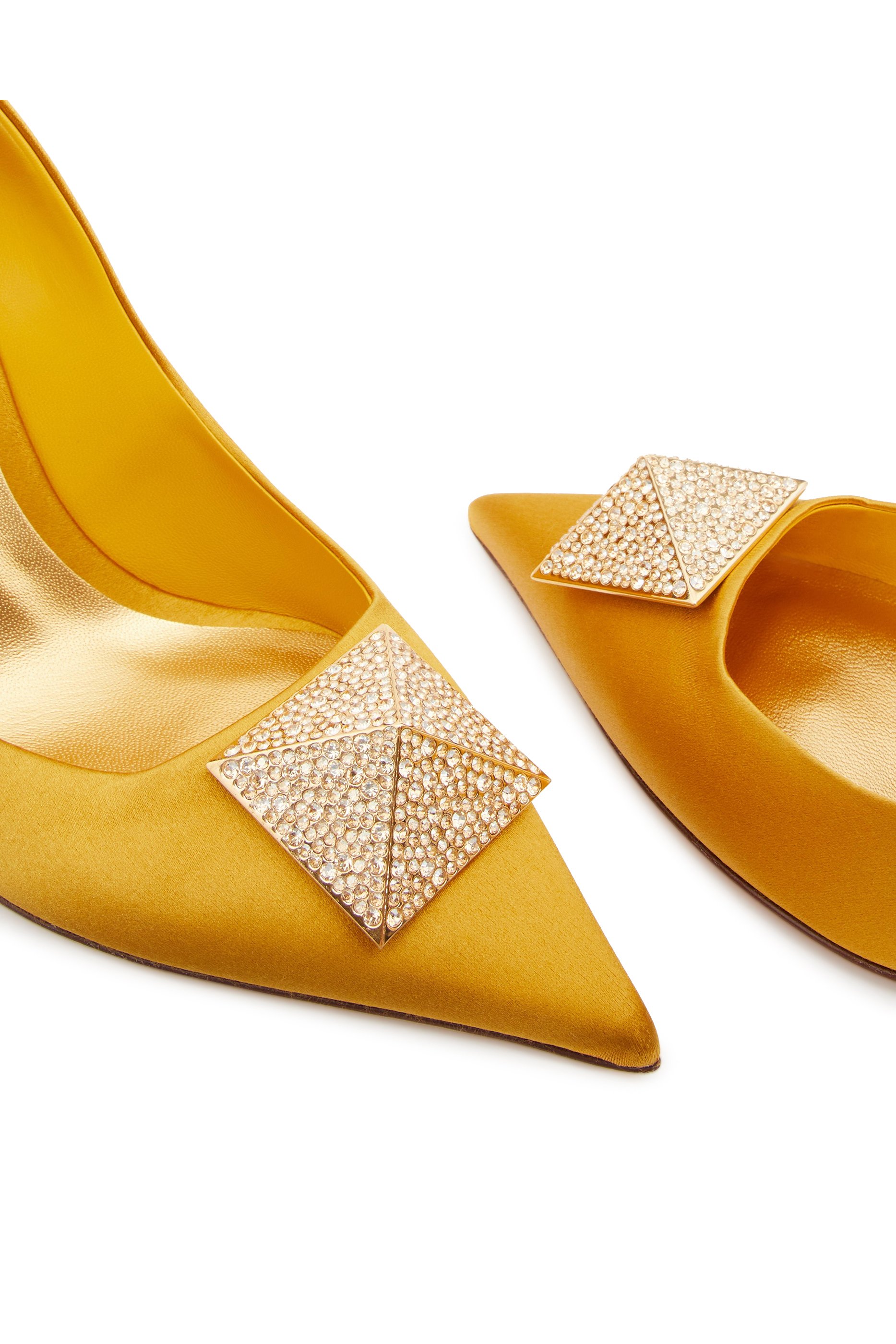  One Stud 100 Satin Pumps