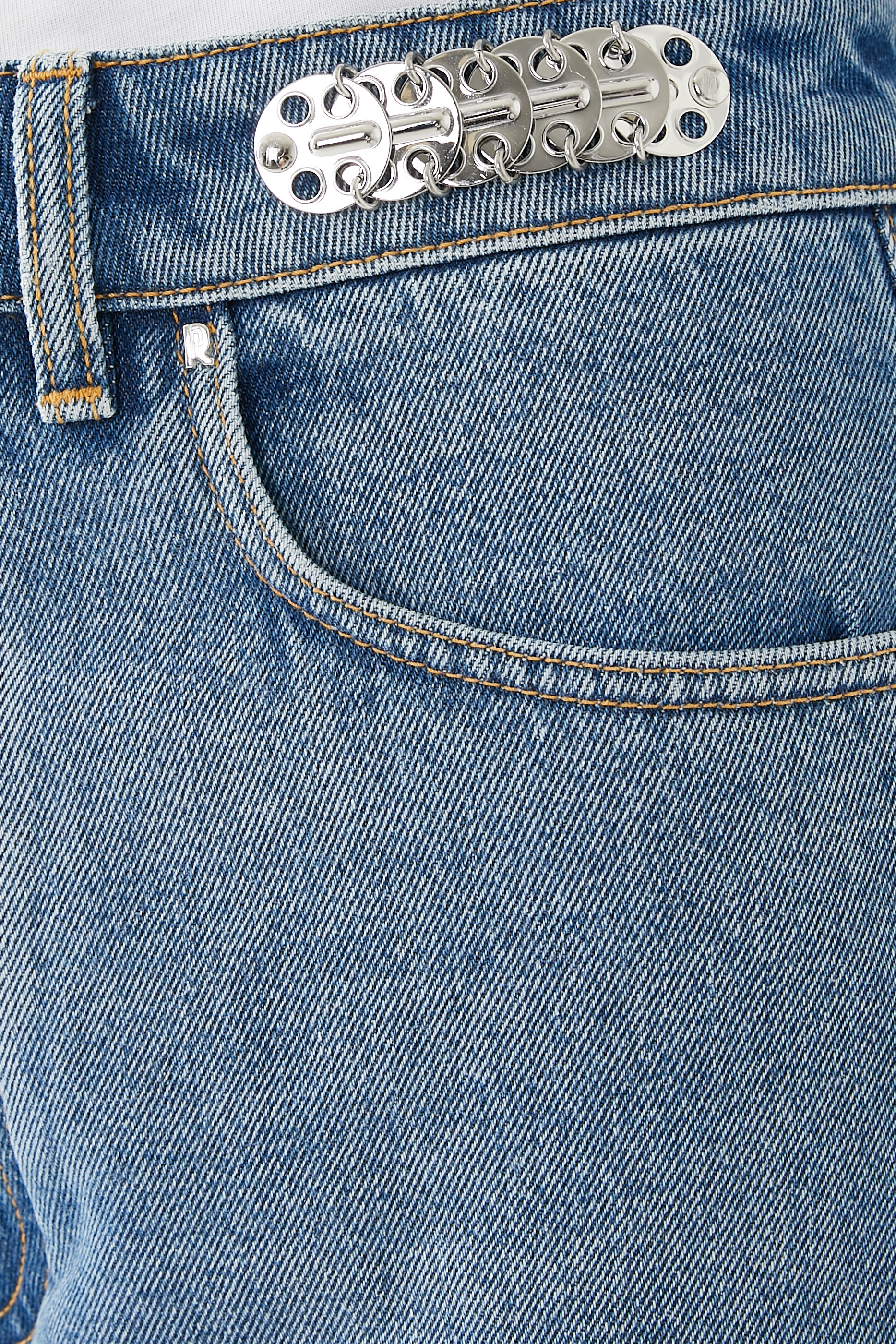 High-Waisted Jeans