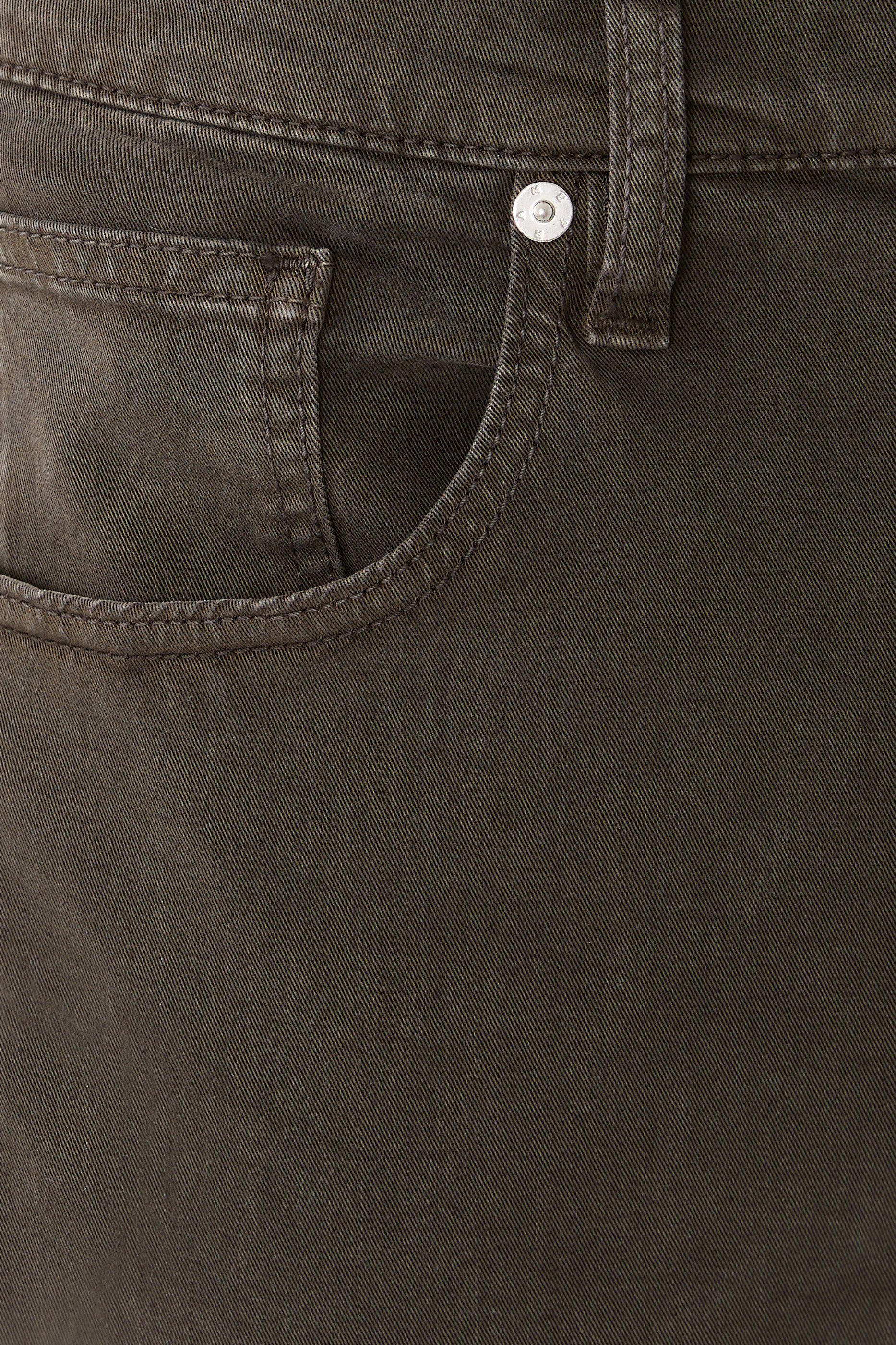 Modern Straight Jeans