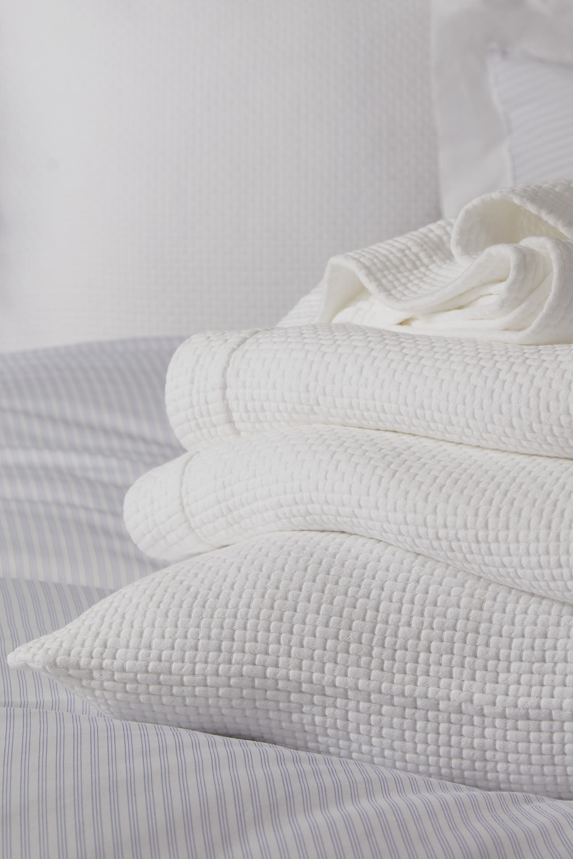 Colville Matelassé Bedspread