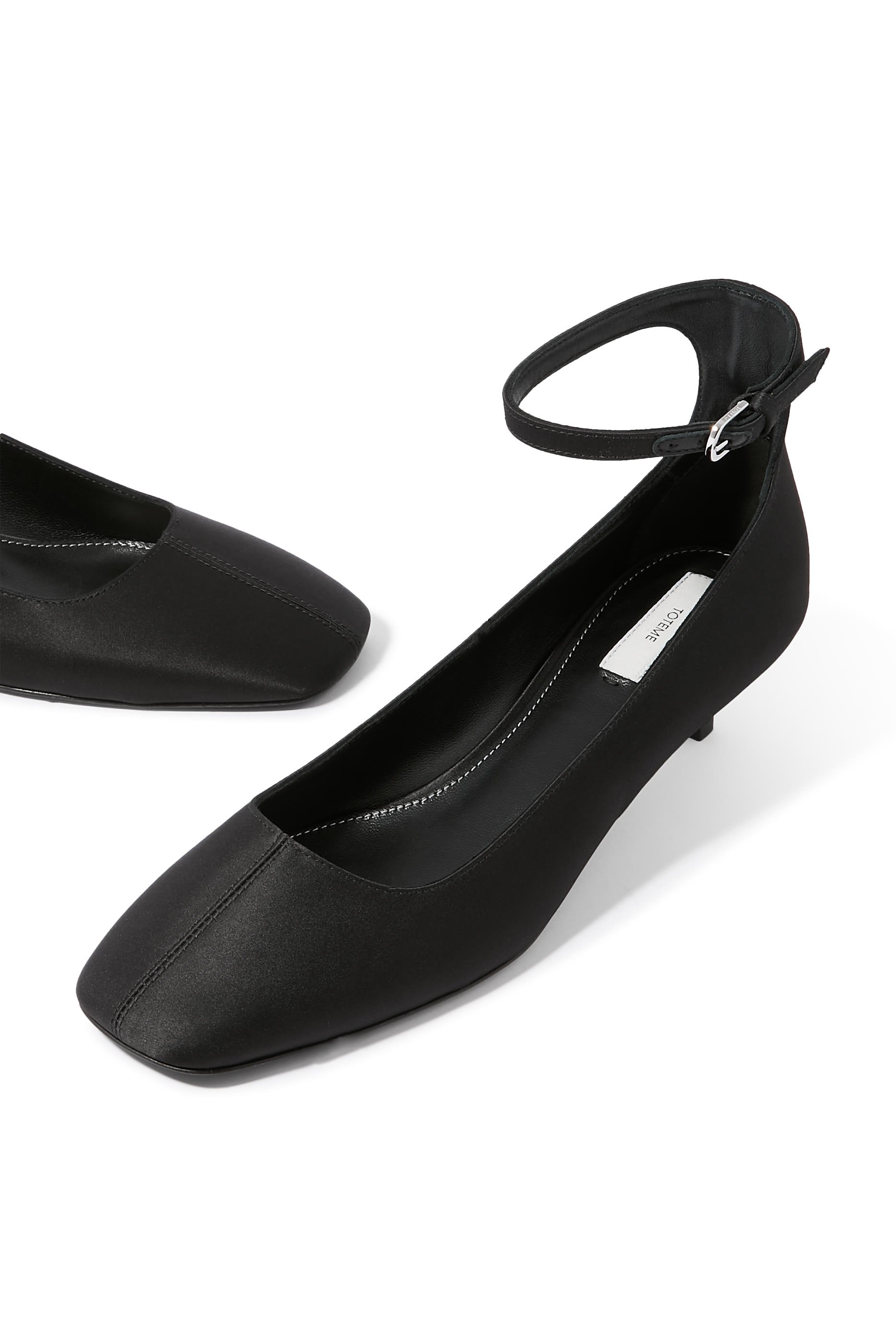  Anklet 35 Satin Pumps