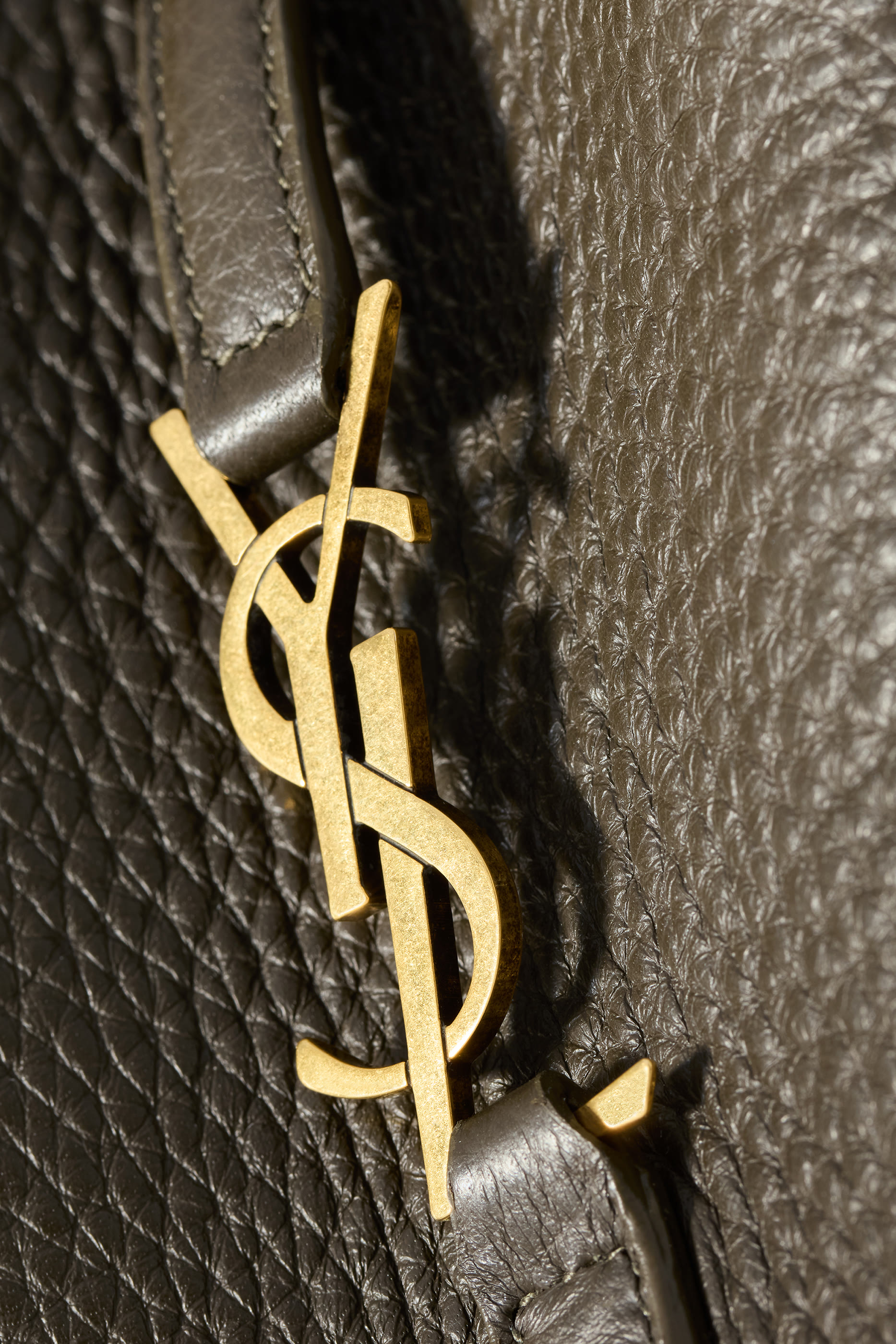  Le 5 &Agrave; 7 Supple Baby Bag In Grained Leather