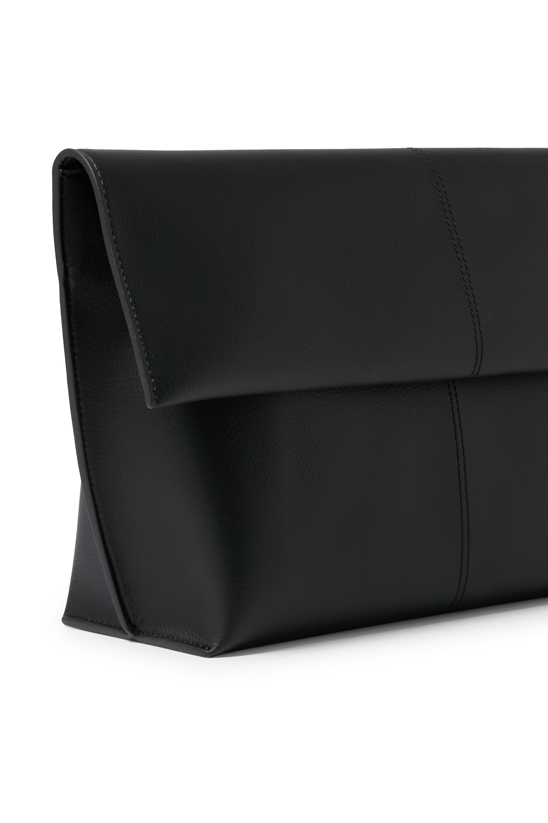 Seamed Clutch