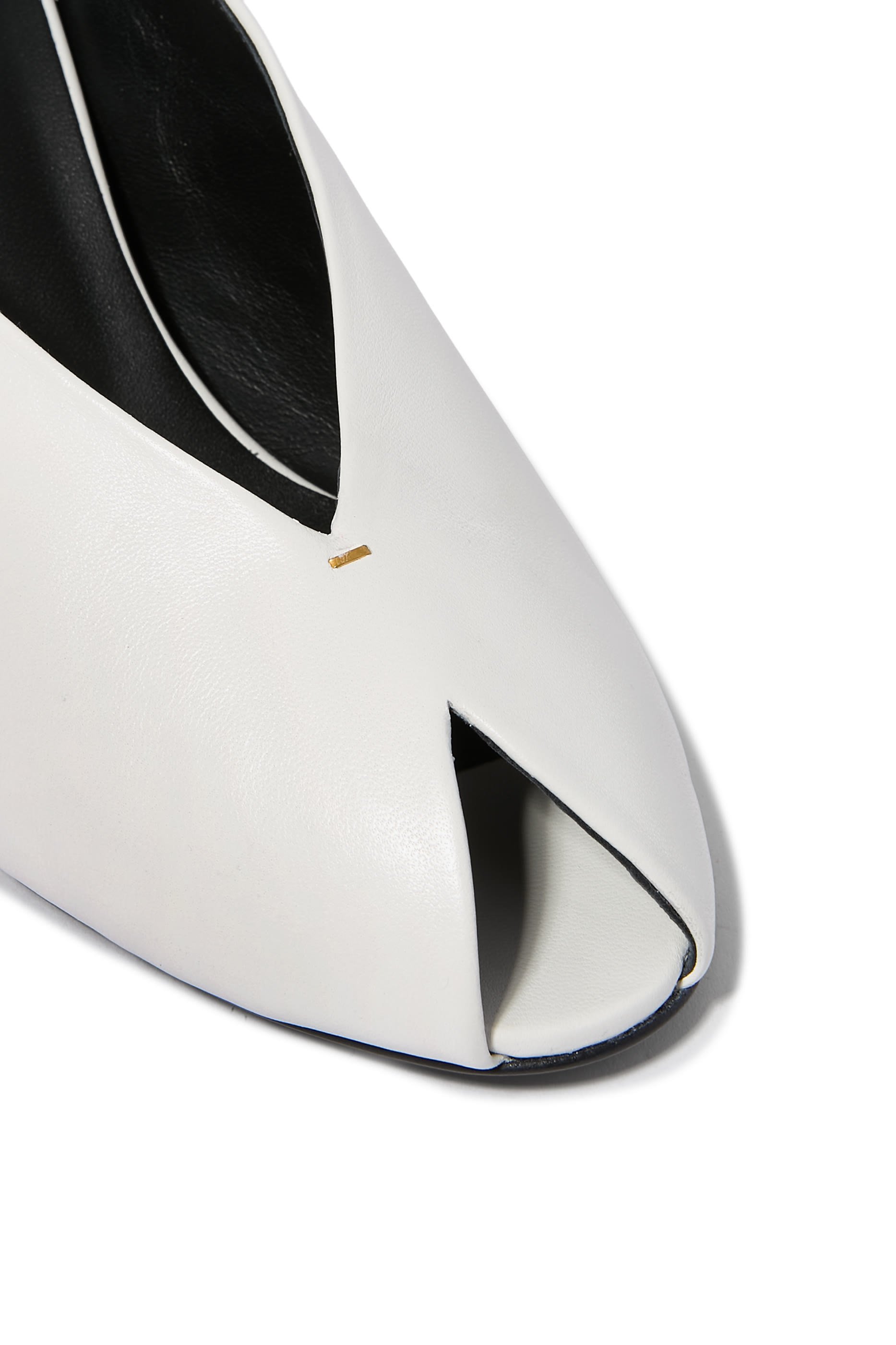 Cloak Leather 75 Wedges