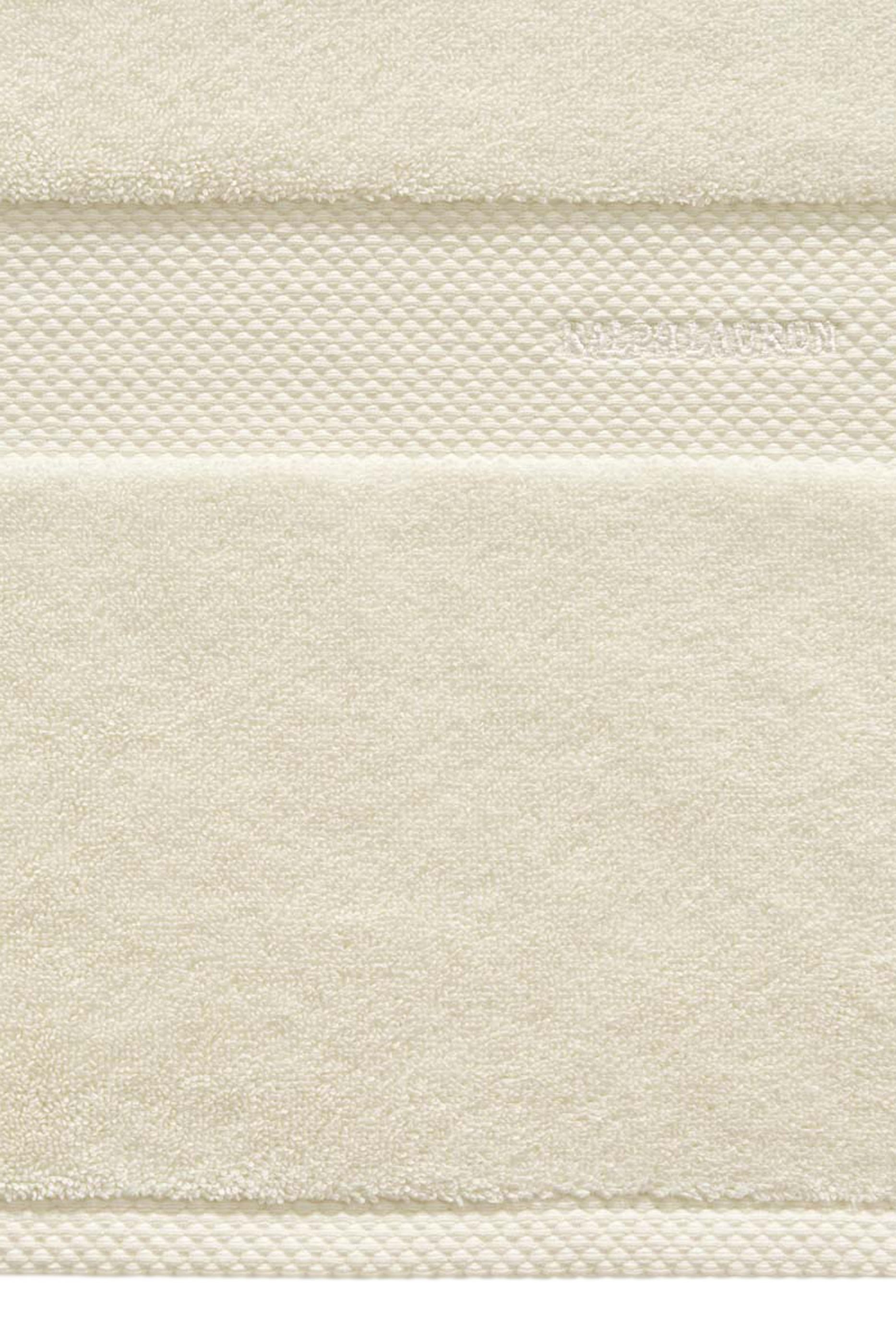 Avenue Bath Collection