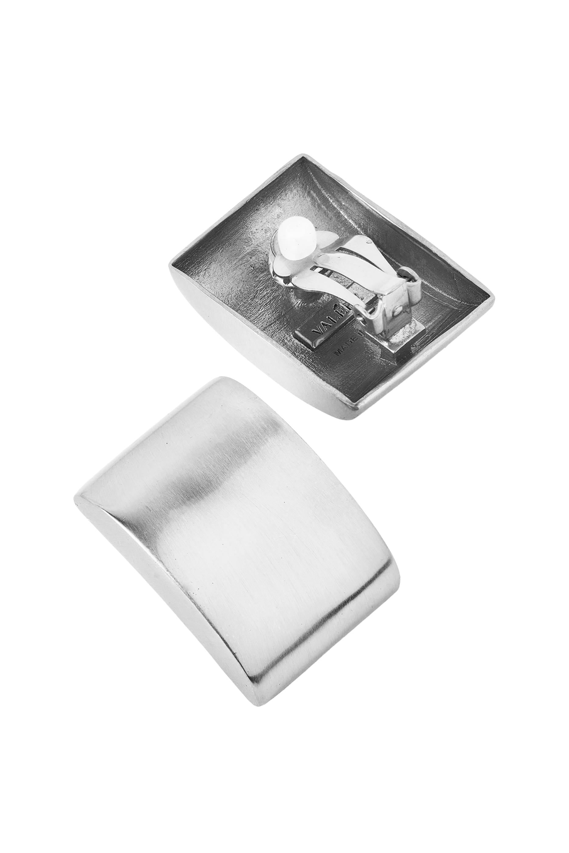 IXV11 Earrings