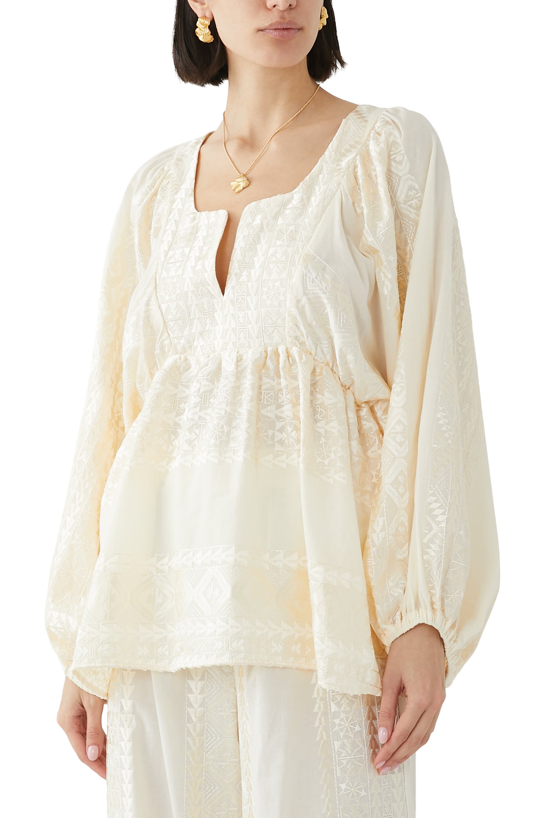 Embroidered Baloon Sleeve Top