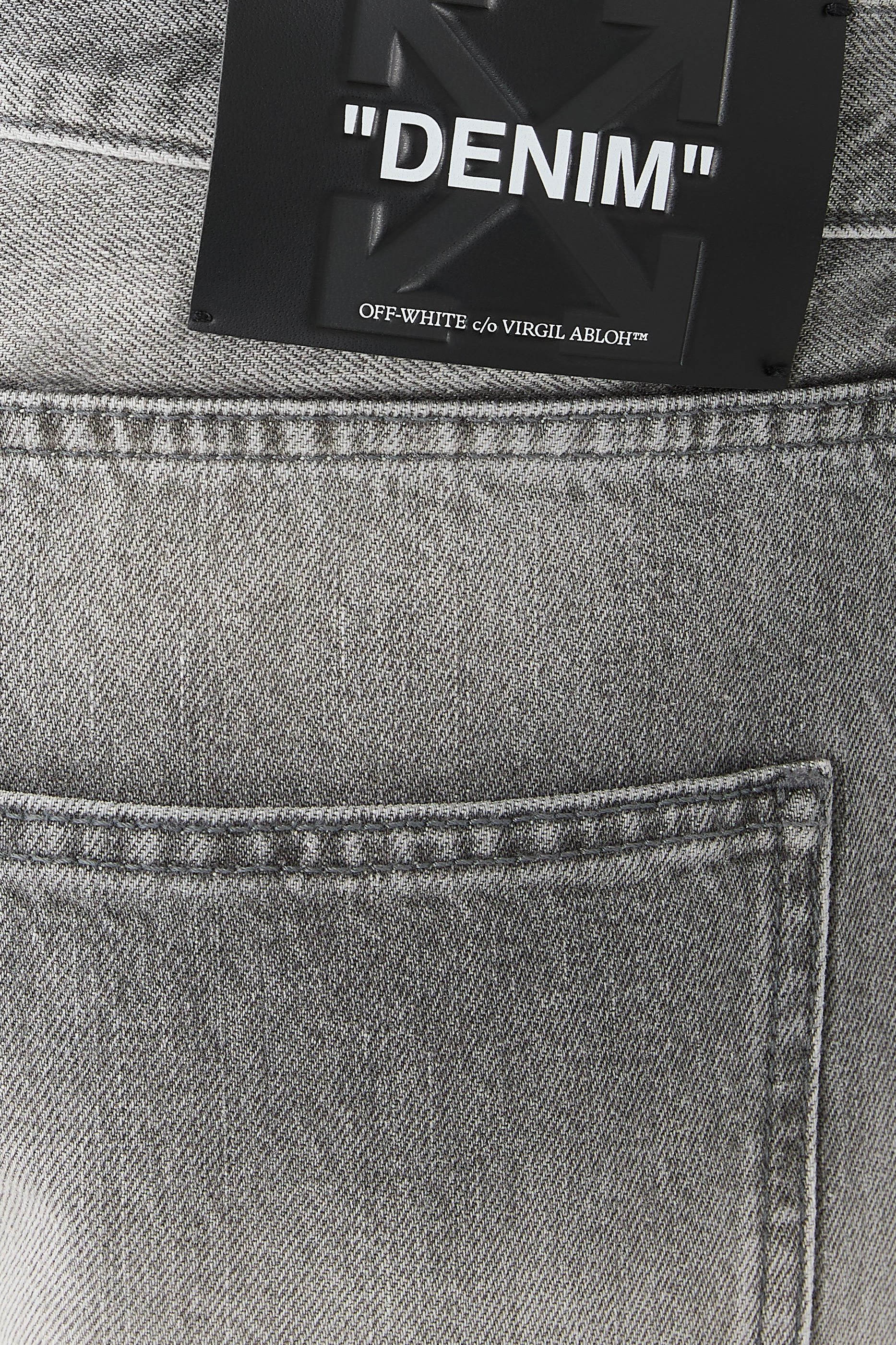 Diagonal Embroidery Slim Relaxed Jeans