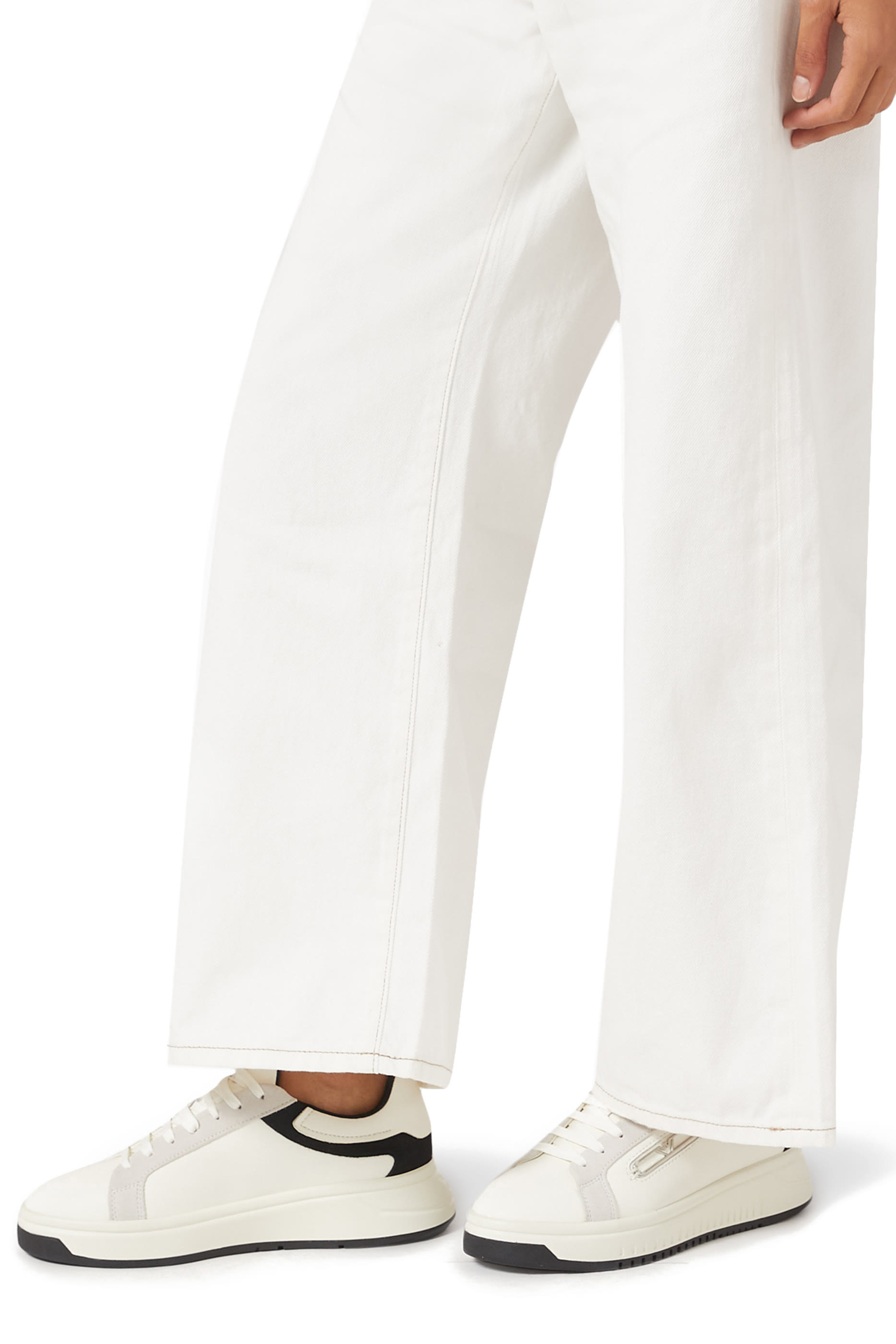 Eagle Plate Leather Sneakers