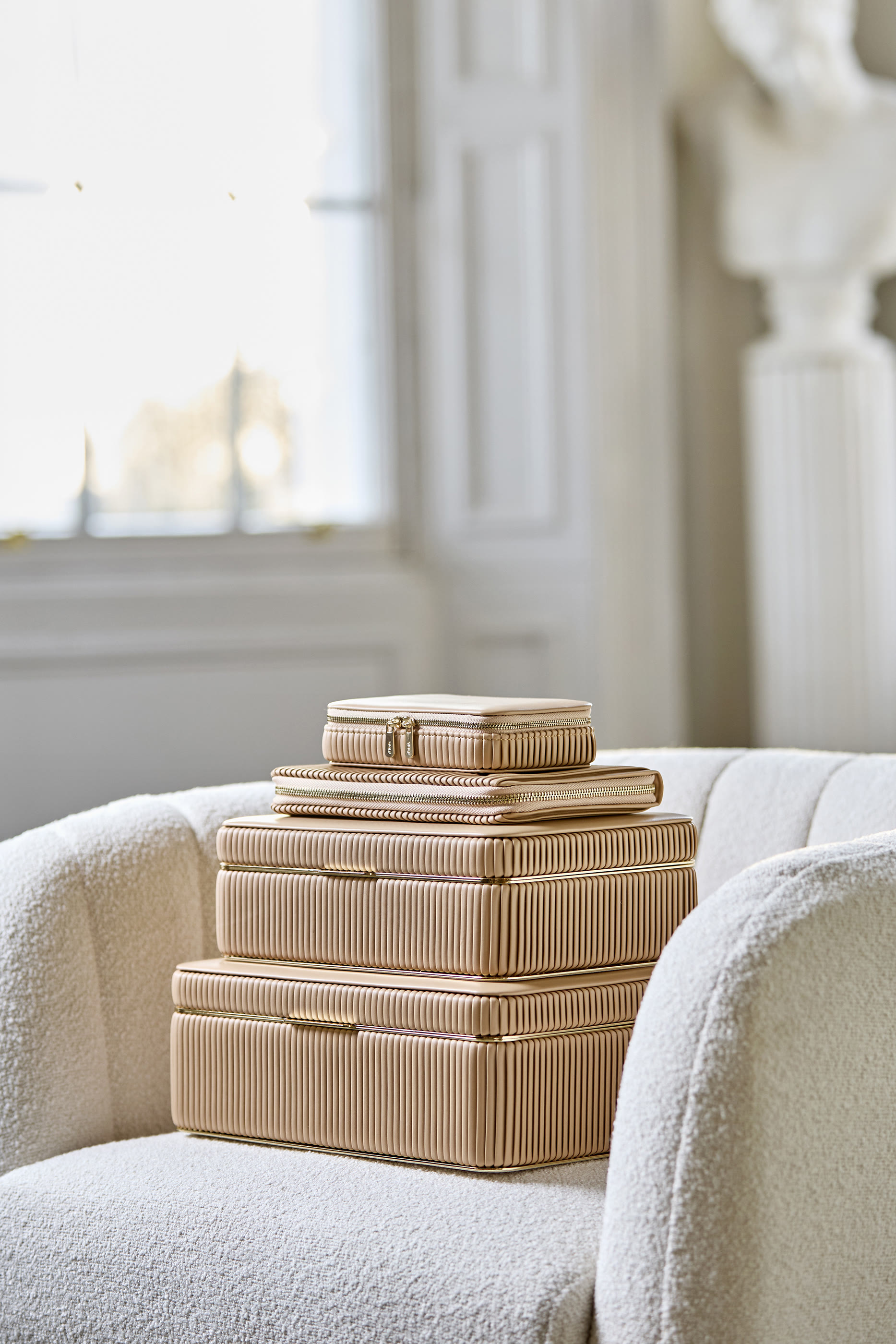 Bella Medium Jewellery Box