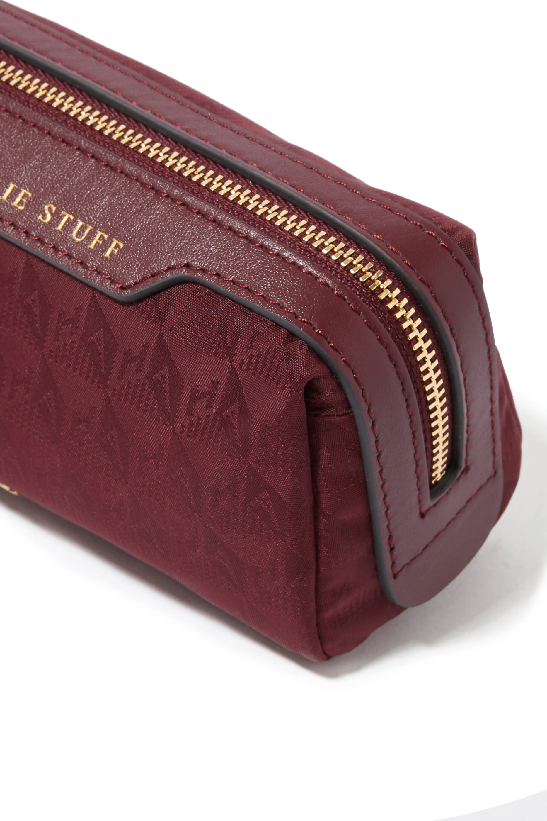 Logo Girlie Stuff Pouch