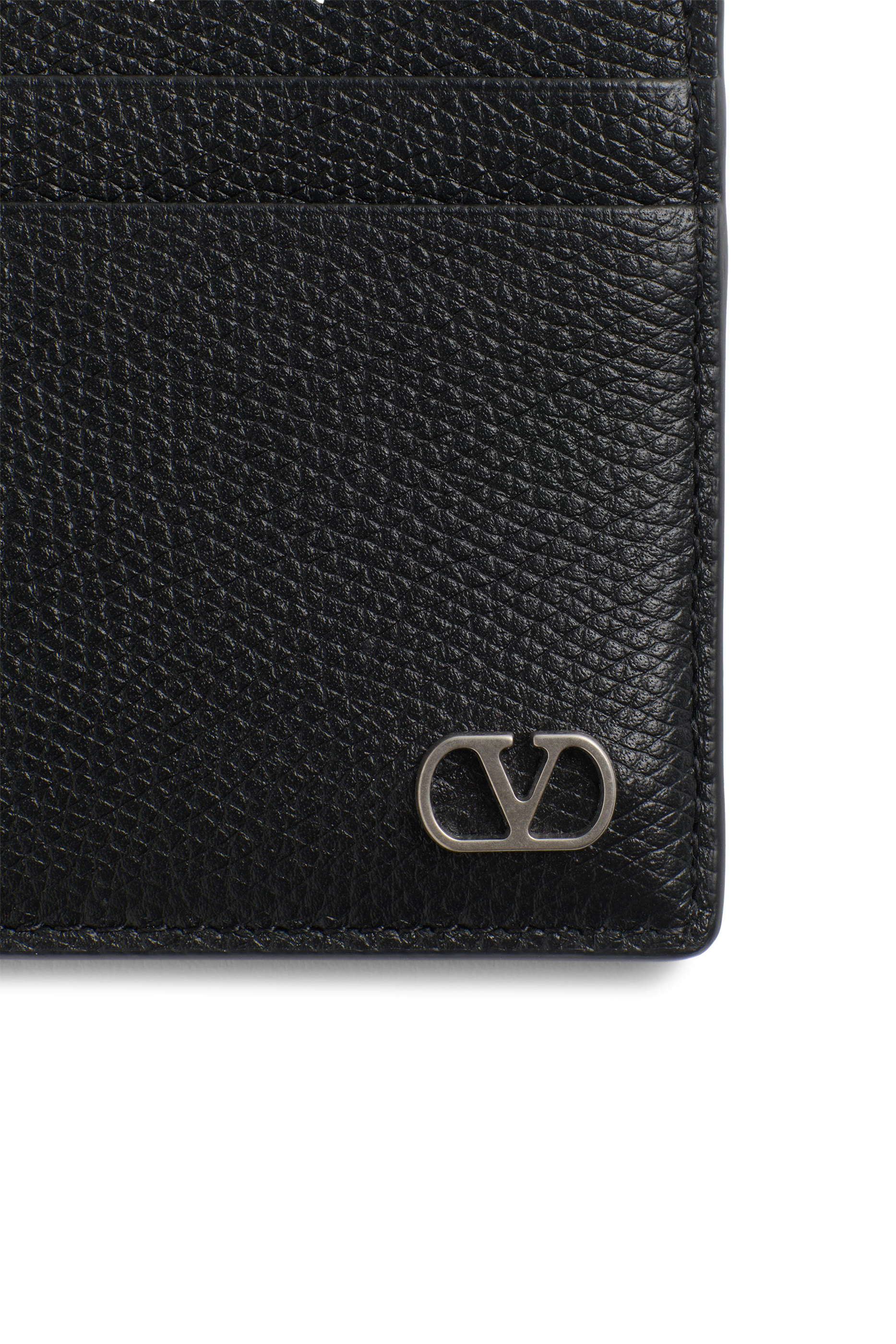 VLogo Signature Grainy Calfskin Card Holder