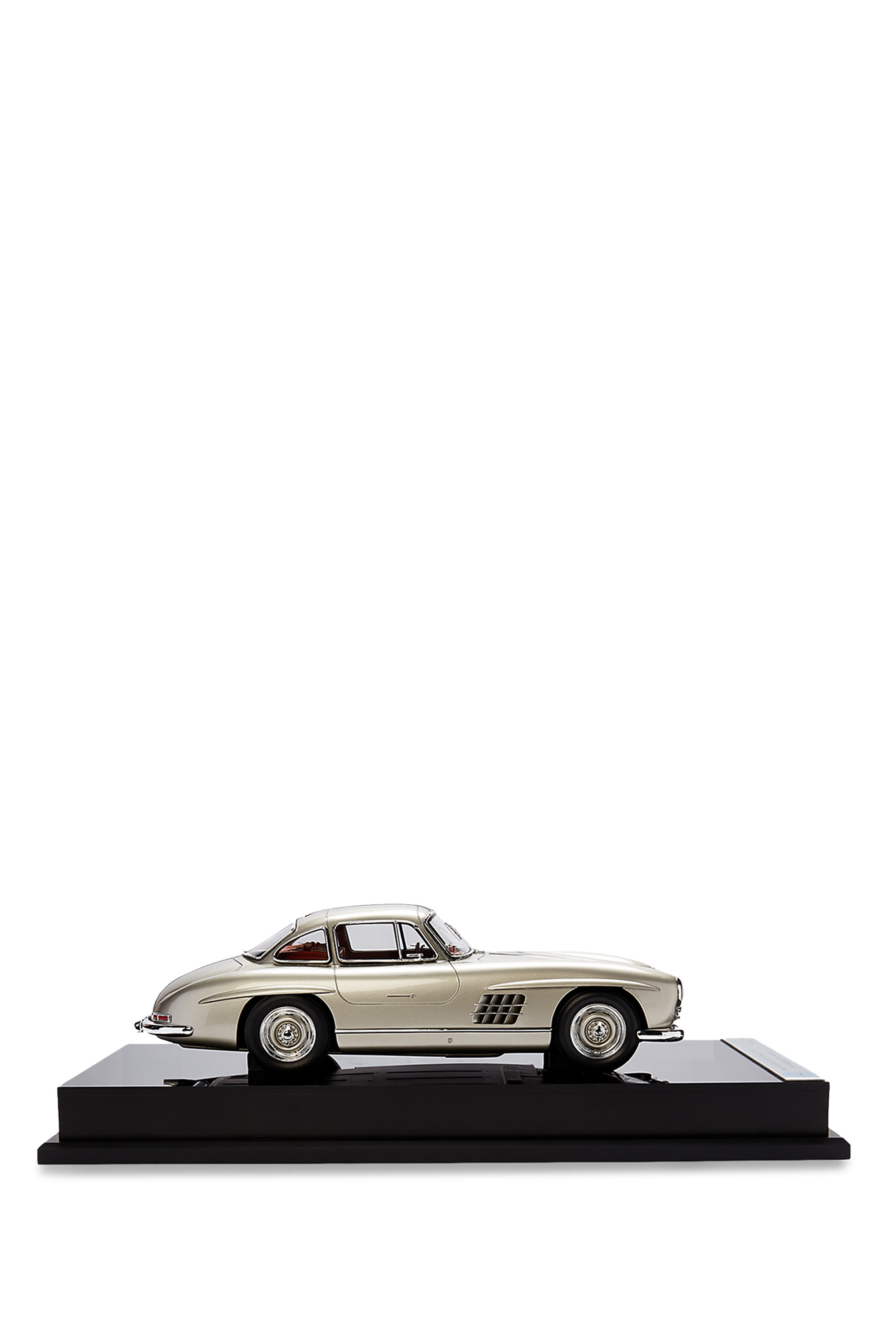 1995 Mercedes Desk Object