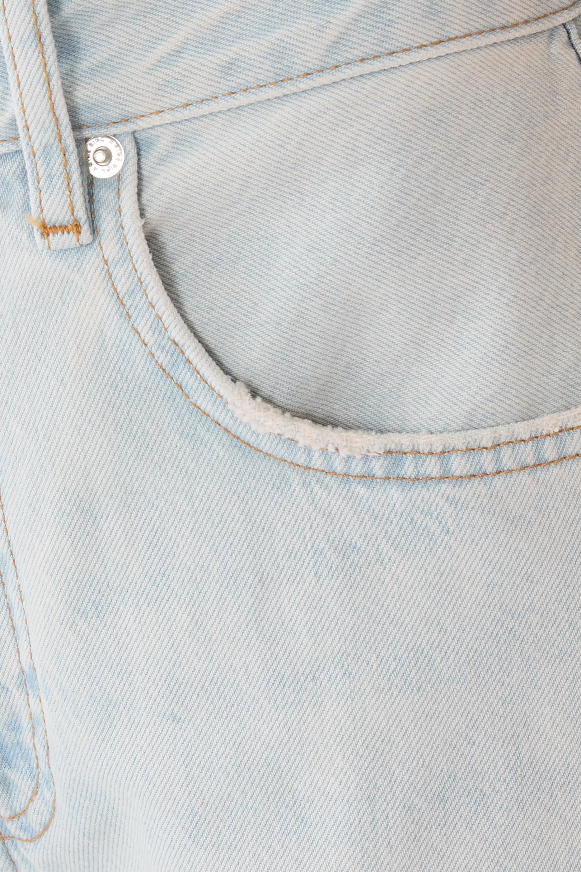  Lewis Jeans 